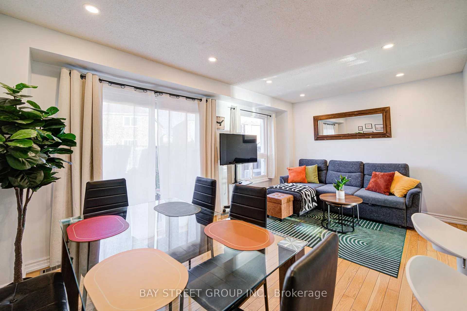 Photo 14 of 73 Mindy Crescent, Markham, Middlefield — HOMEH