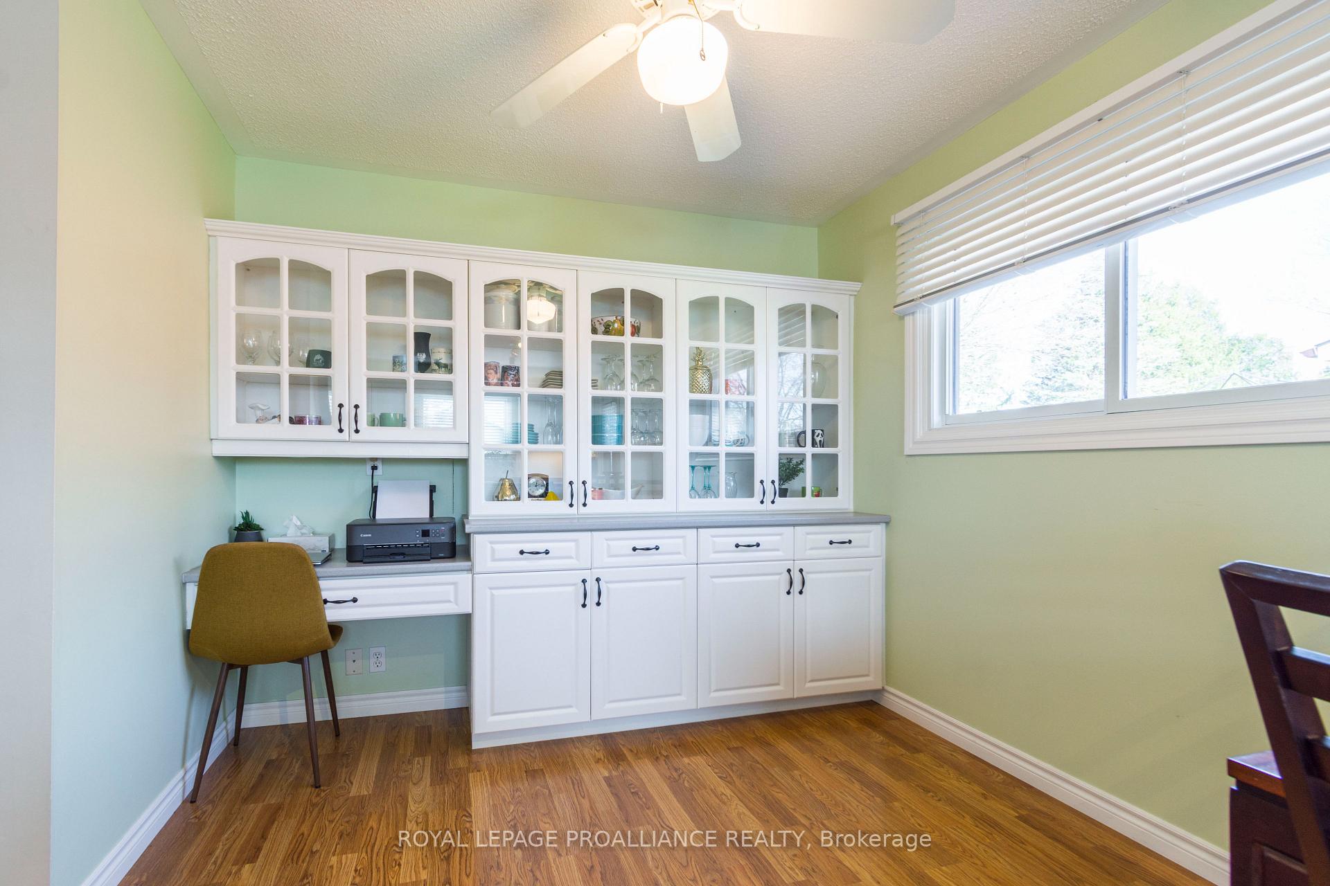 Photo 13 of 24 Lexington Crescent, Belleville, Belleville Ward — HOMEH