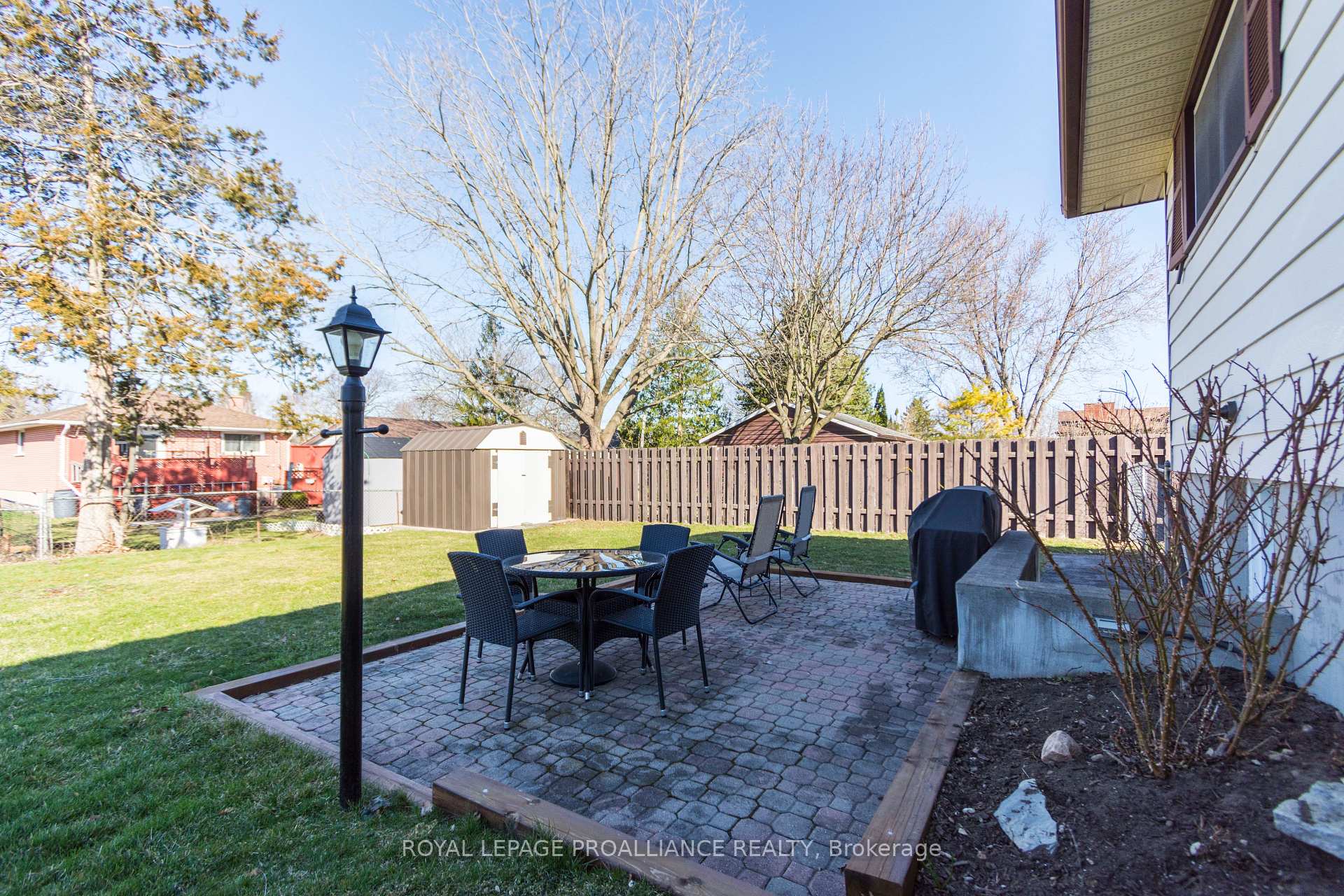Photo 32 of 24 Lexington Crescent, Belleville, Belleville Ward — HOMEH
