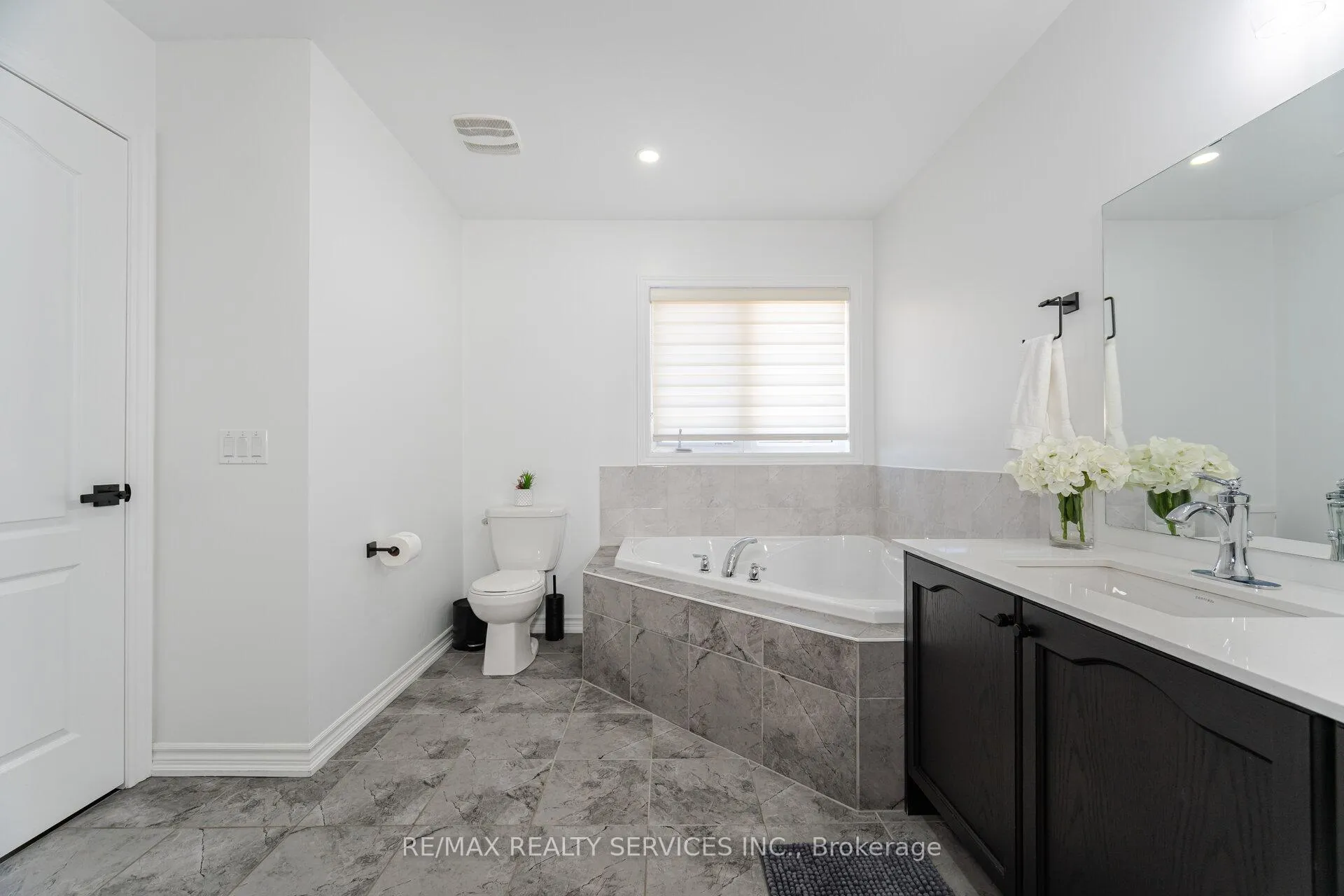 Photo 20 of 30 Hamilton Court, Caledon, Rural Caledon — HOMEH