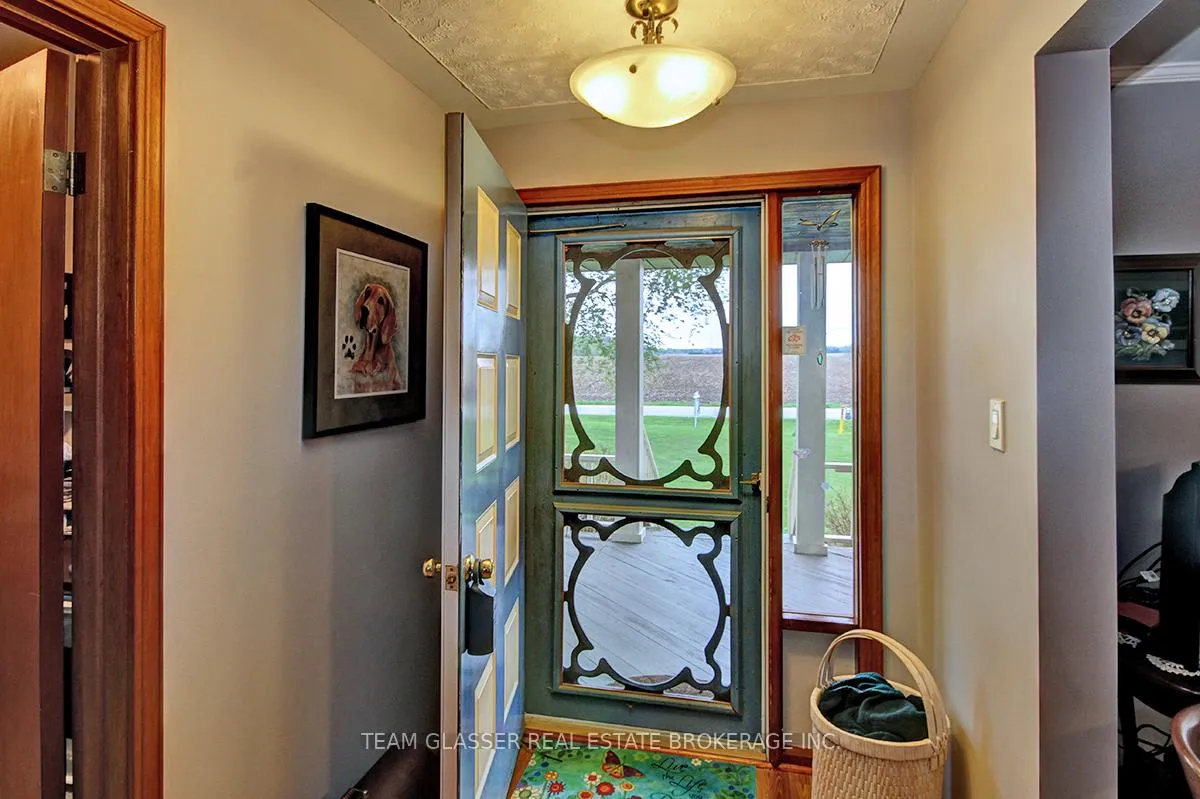 Photo 4 of 8200 Falconbridge Drive, Strathroy-Caradoc, Mount Brydges — HOMEH