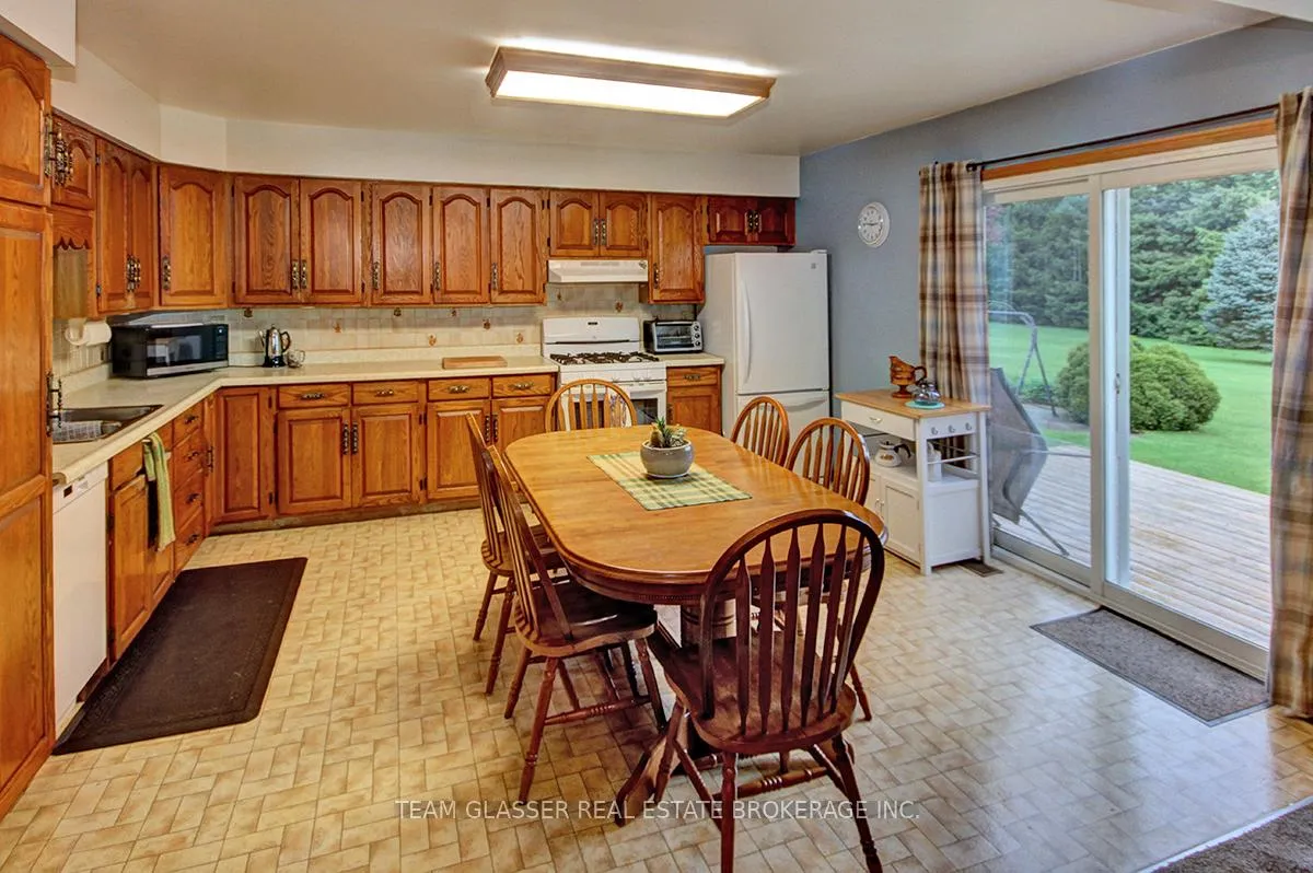 Photo 7 of 8200 Falconbridge Drive, Strathroy-Caradoc, Mount Brydges — HOMEH