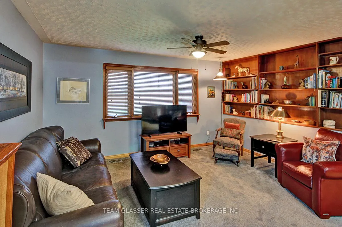 Photo 12 of 8200 Falconbridge Drive, Strathroy-Caradoc, Mount Brydges — HOMEH