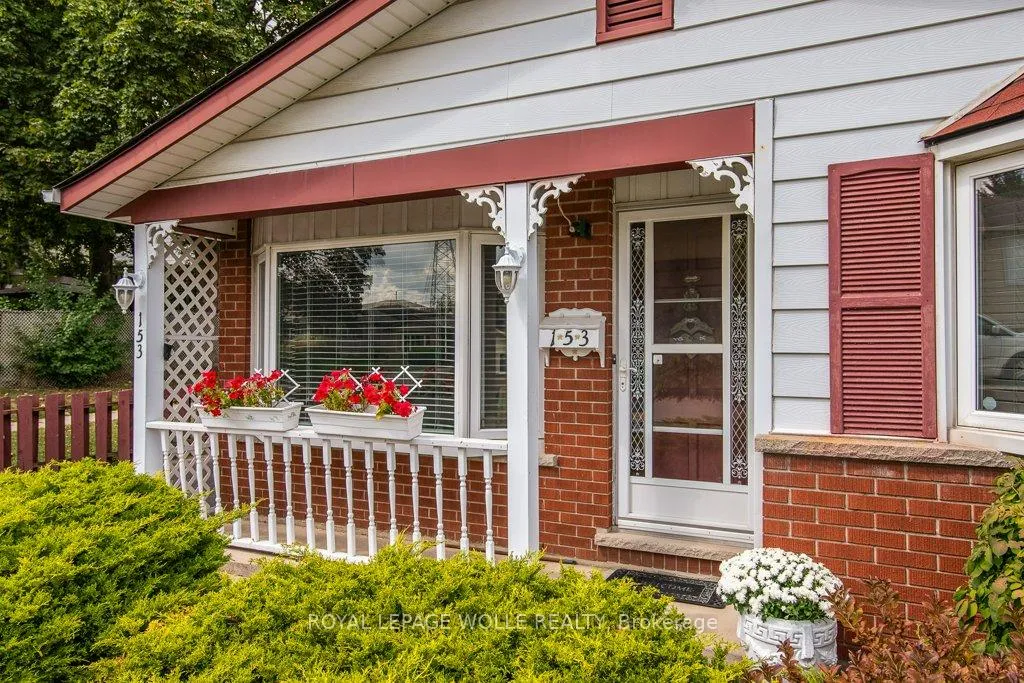 Photo 2 of 153 Pinedale Drive, Kitchener — HOMEH