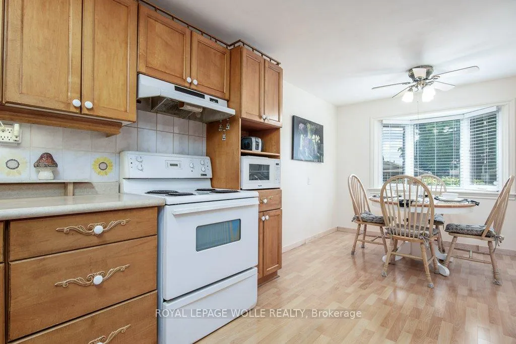 Photo 19 of 153 Pinedale Drive, Kitchener — HOMEH