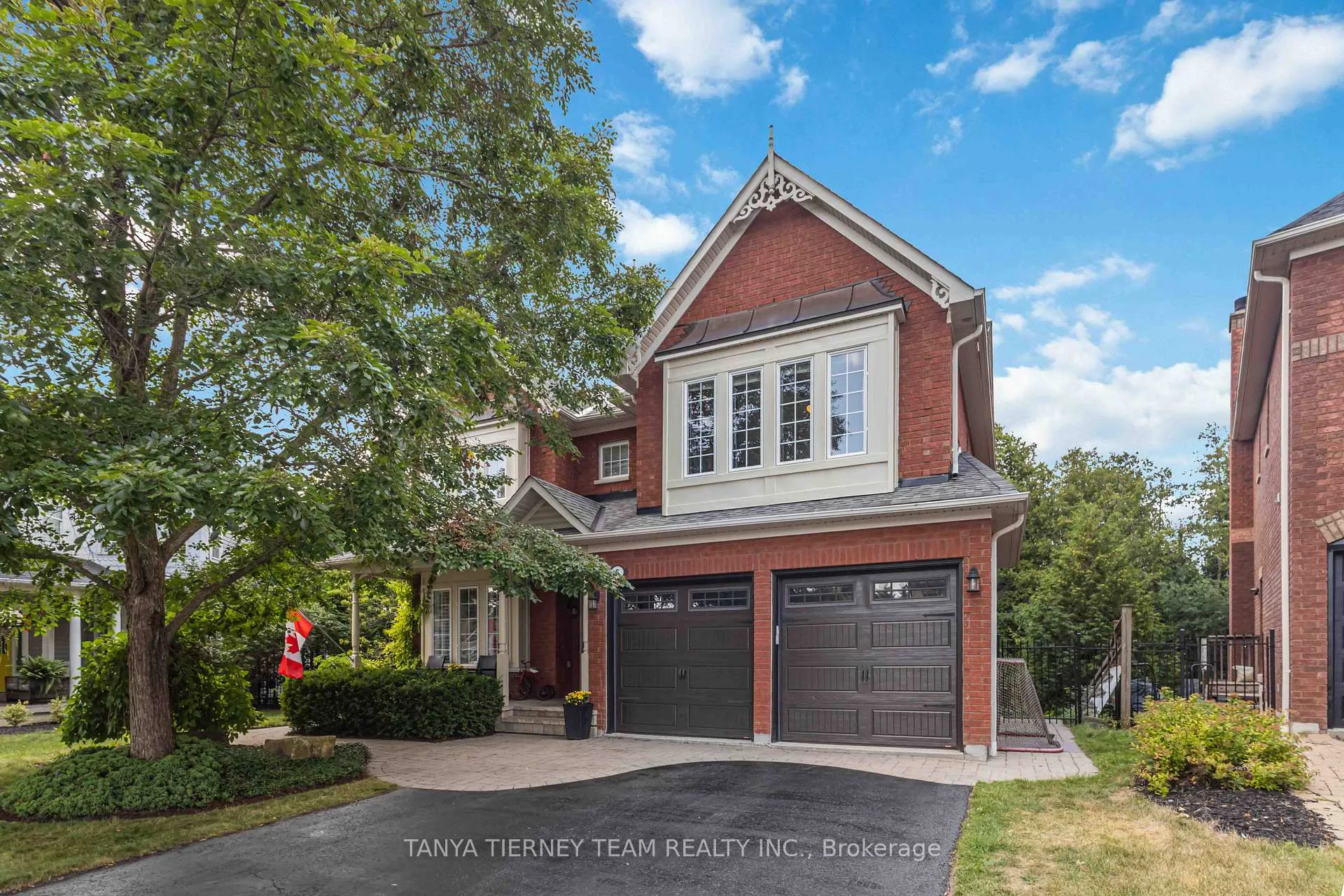 Photo 4 of 6 Braddock Court, Whitby, Brooklin — HOMEH
