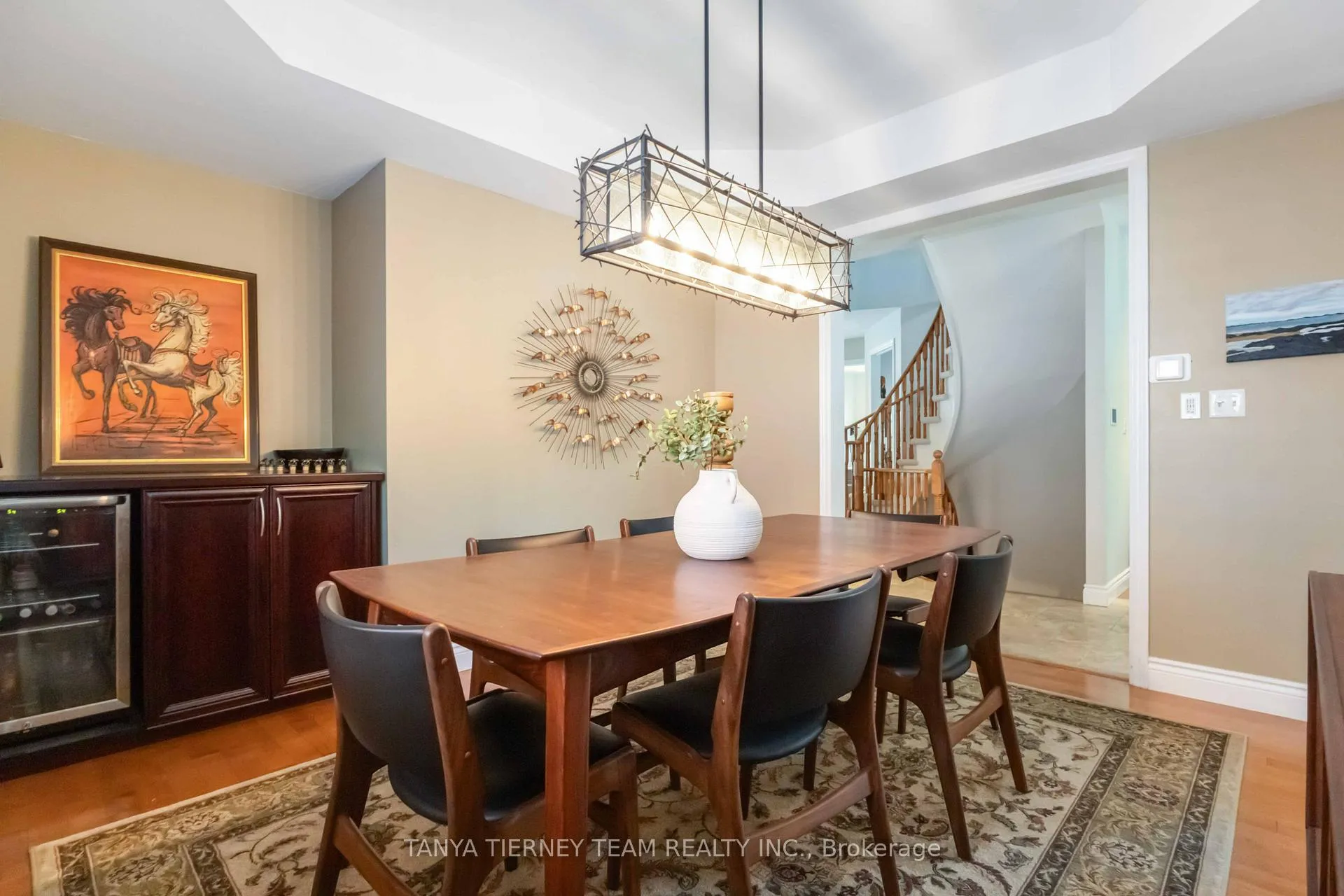 Photo 12 of 6 Braddock Court, Whitby, Brooklin — HOMEH