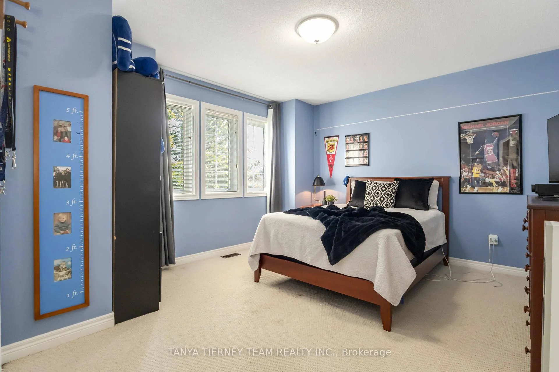Photo 29 of 6 Braddock Court, Whitby, Brooklin — HOMEH