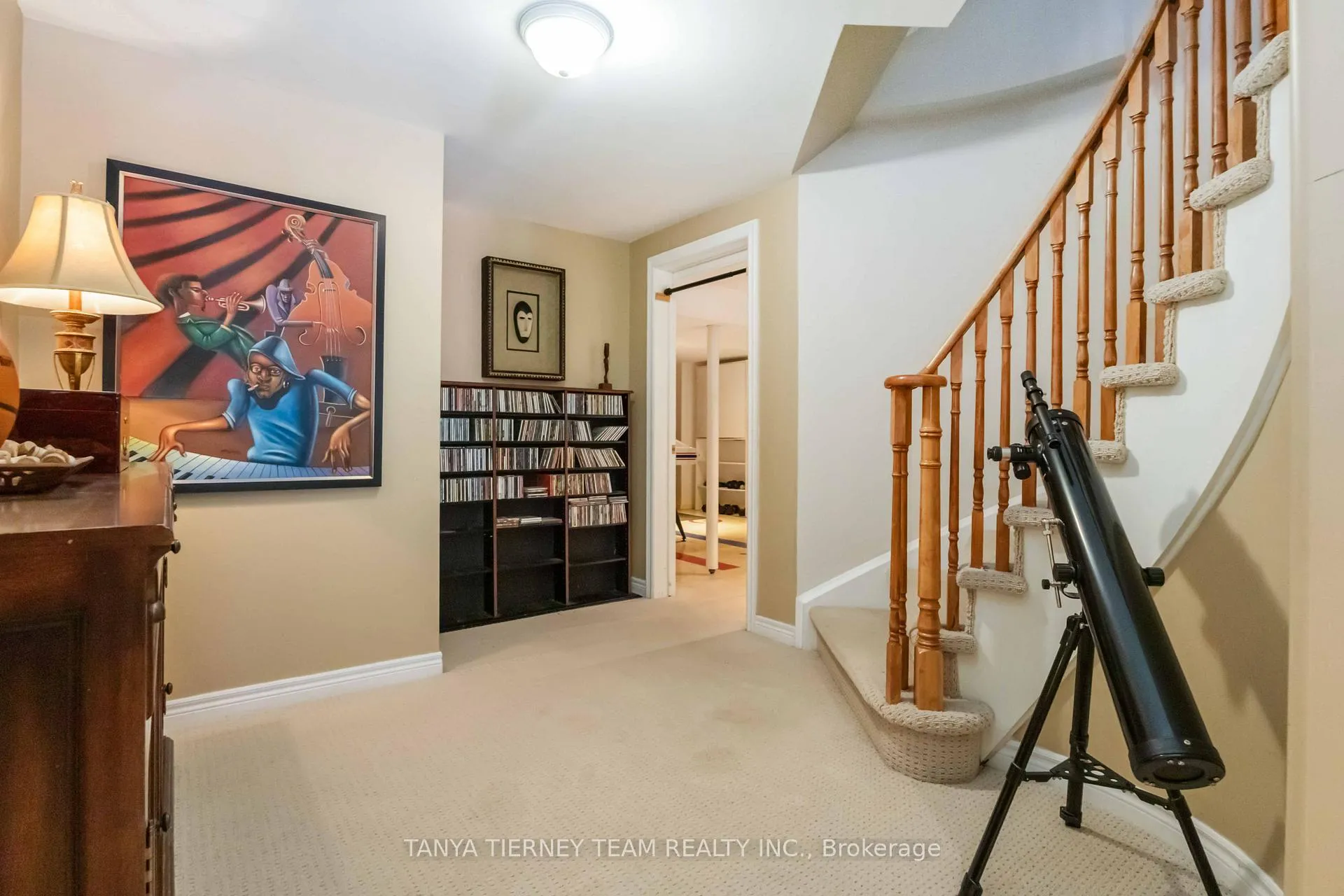 Photo 32 of 6 Braddock Court, Whitby, Brooklin — HOMEH