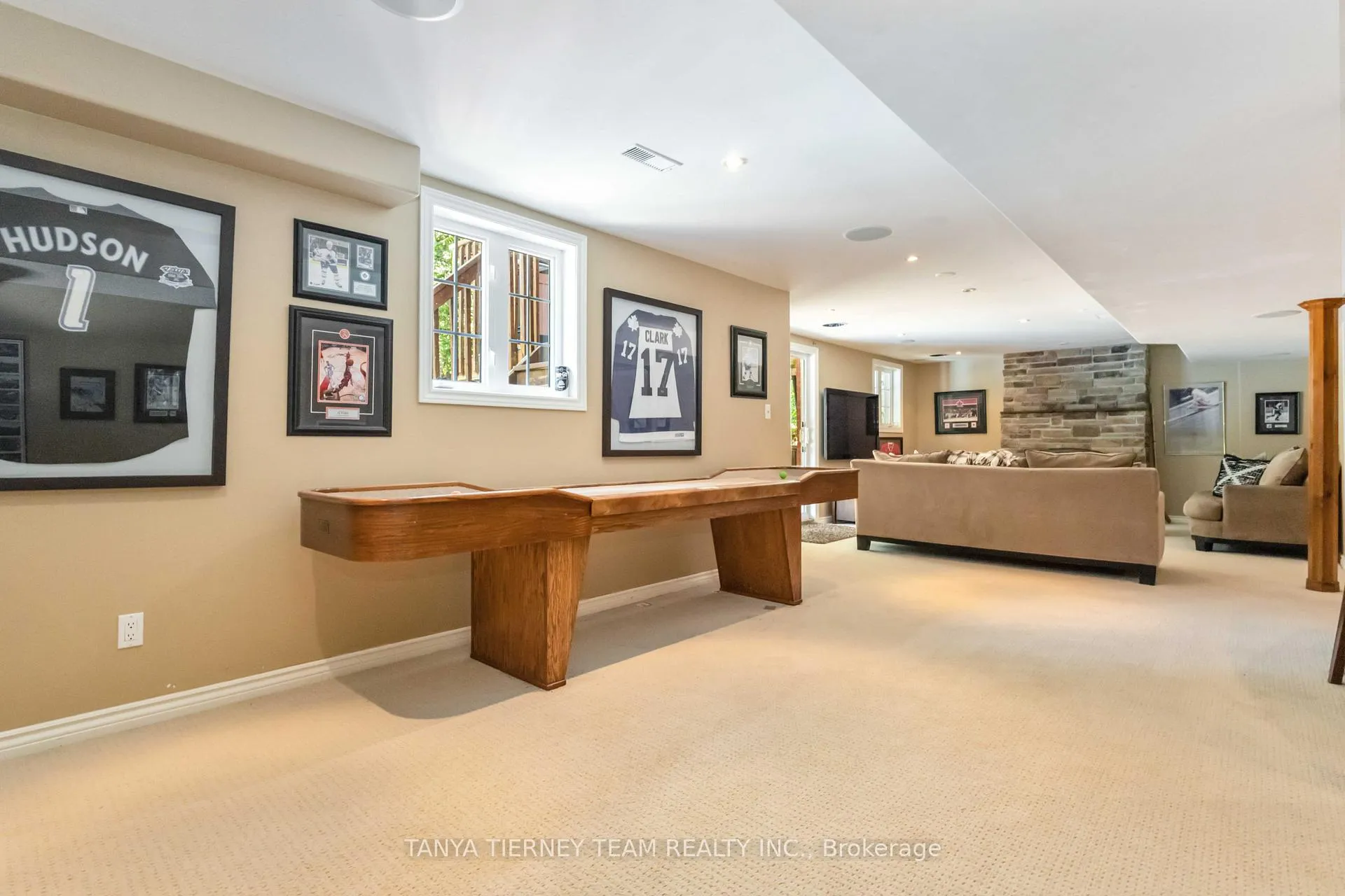 Photo 35 of 6 Braddock Court, Whitby, Brooklin — HOMEH