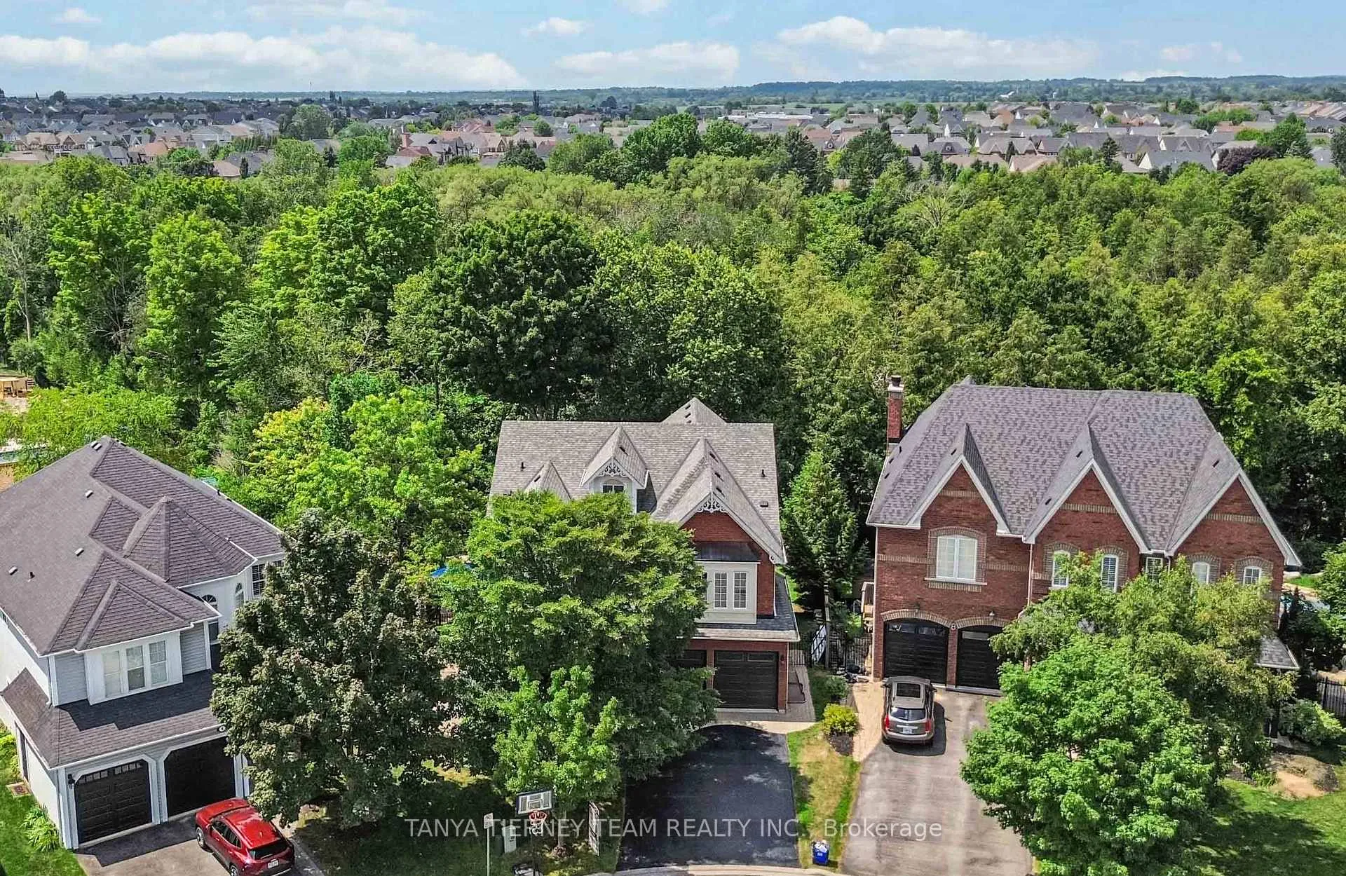 Photo 49 of 6 Braddock Court, Whitby, Brooklin — HOMEH