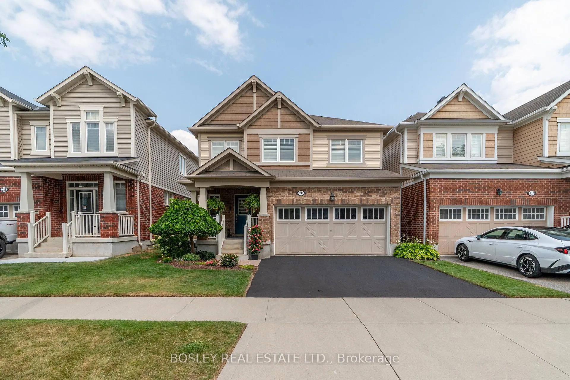 Photo 2 of 333 Apple Hill Crescent, Kitchener — HOMEH