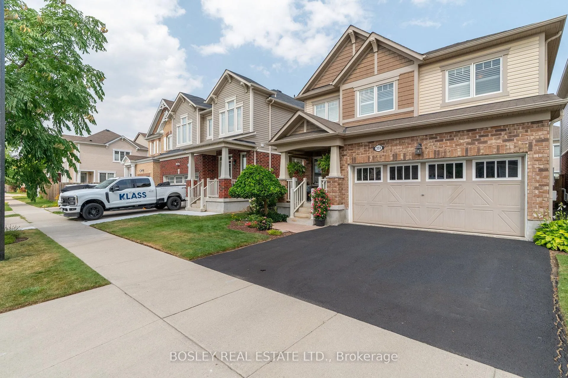 Photo 3 of 333 Apple Hill Crescent, Kitchener — HOMEH