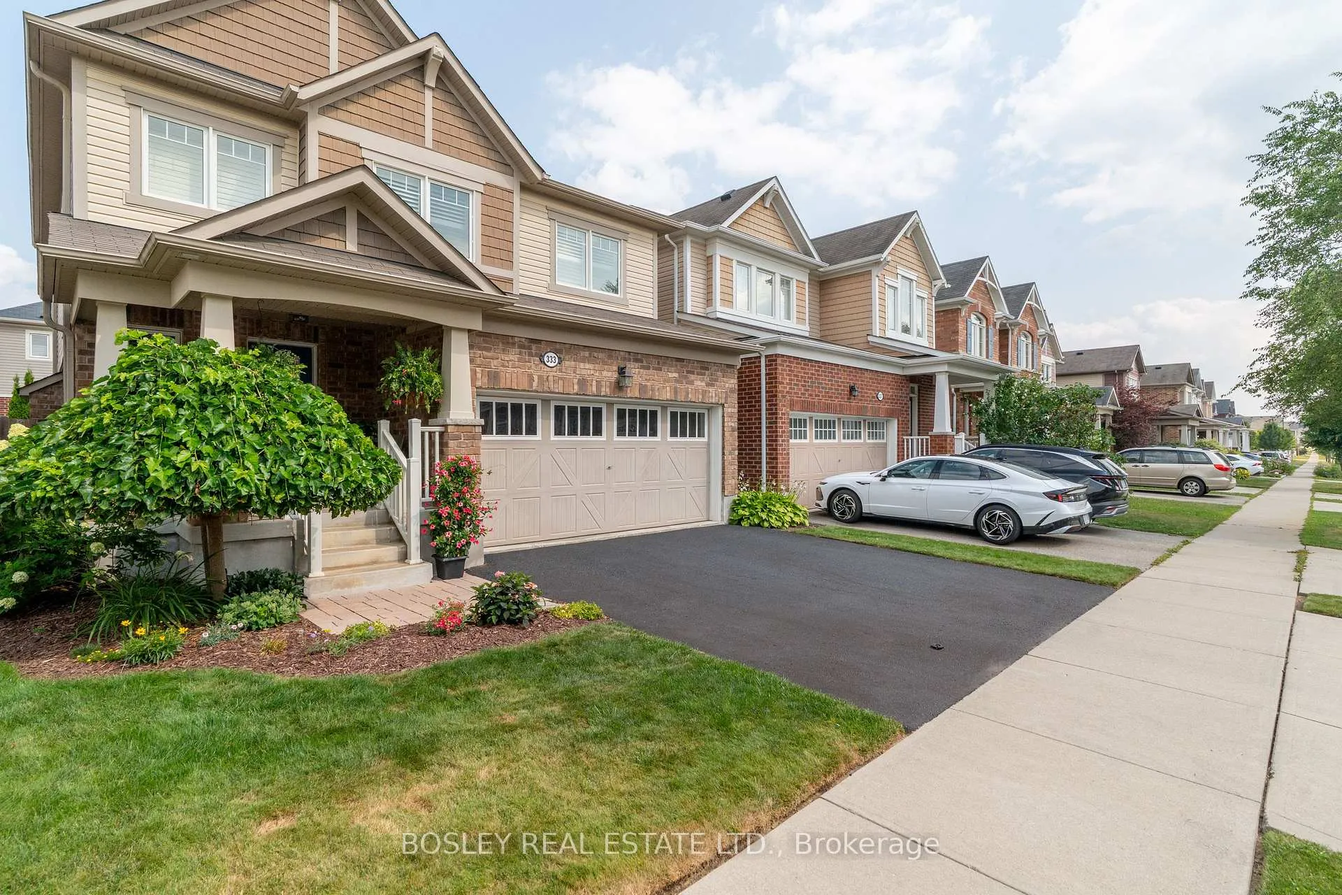 Photo 4 of 333 Apple Hill Crescent, Kitchener — HOMEH