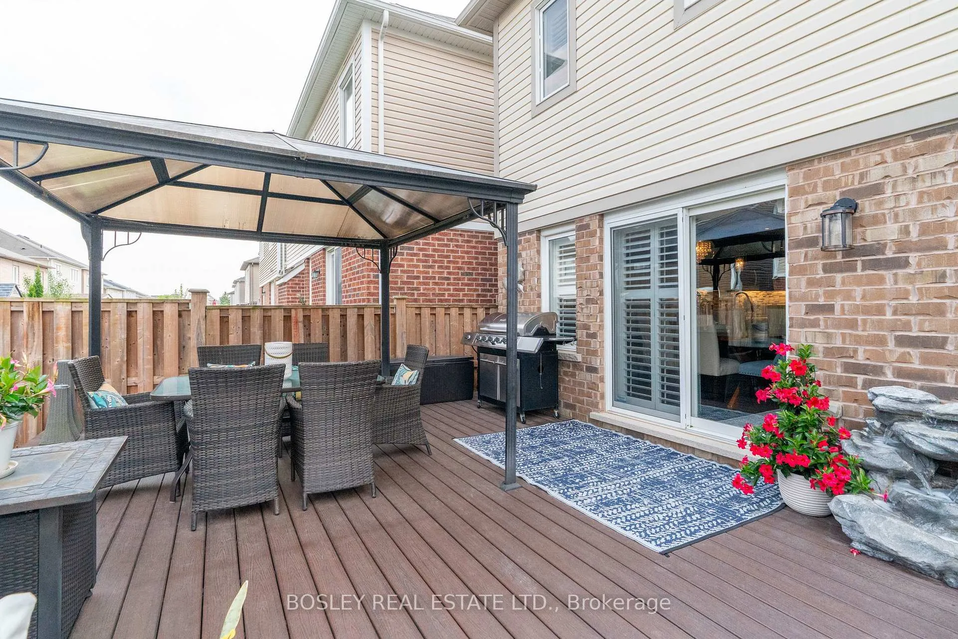 Photo 32 of 333 Apple Hill Crescent, Kitchener — HOMEH