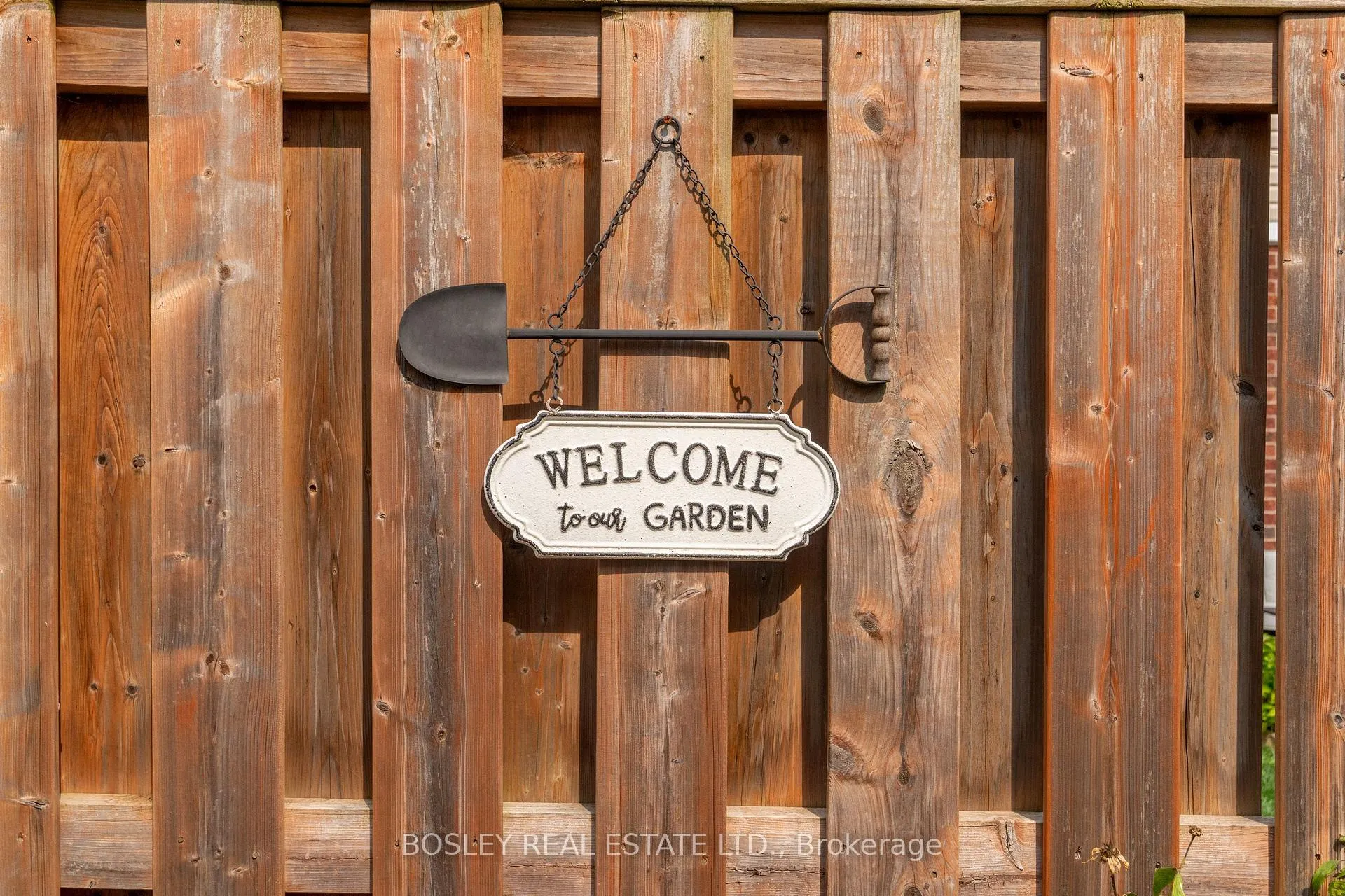 Photo 36 of 333 Apple Hill Crescent, Kitchener — HOMEH