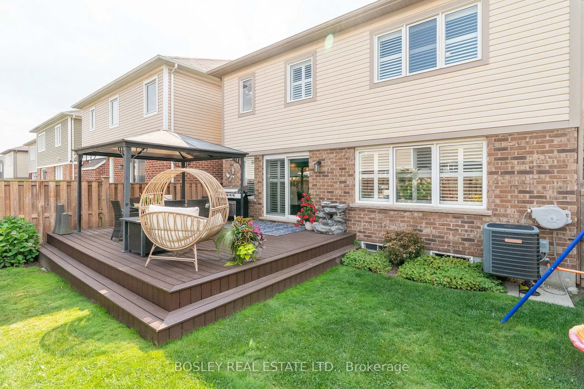 Photo 41 of 333 Apple Hill Crescent, Kitchener — HOMEH