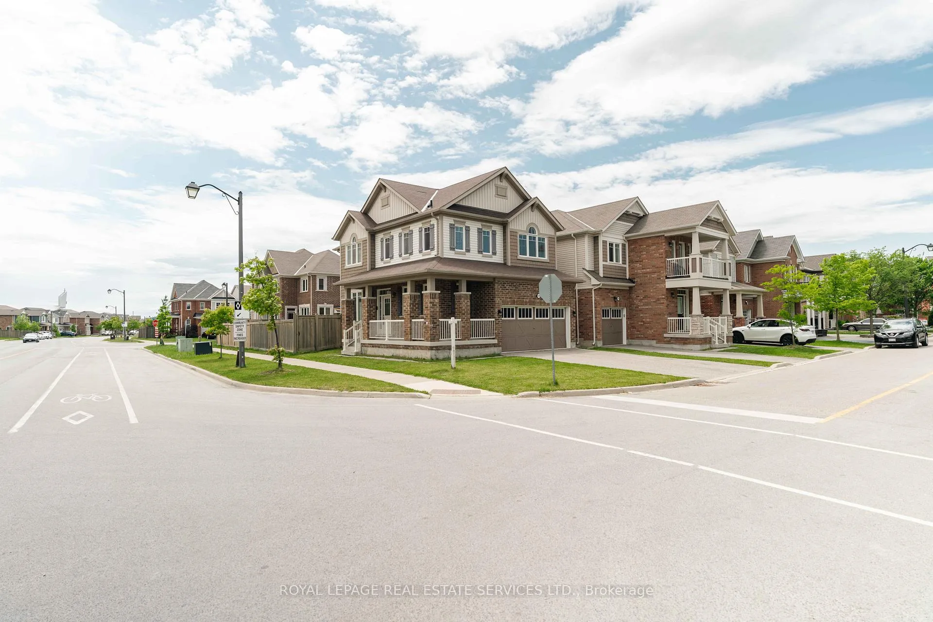 Photo 5 of 974 Penson Crescent, Milton, Coates — HOMEH