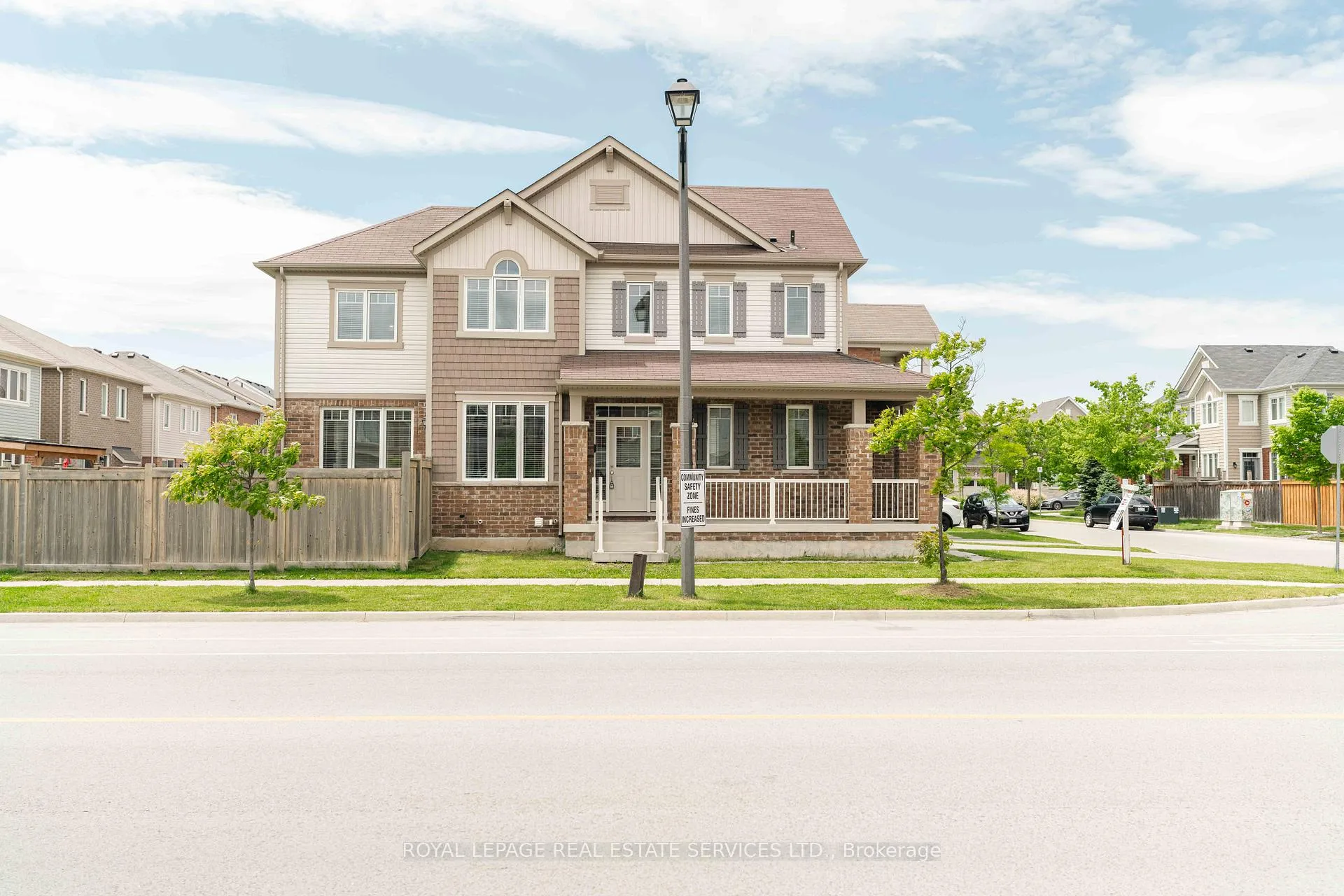 Photo 7 of 974 Penson Crescent, Milton, Coates — HOMEH