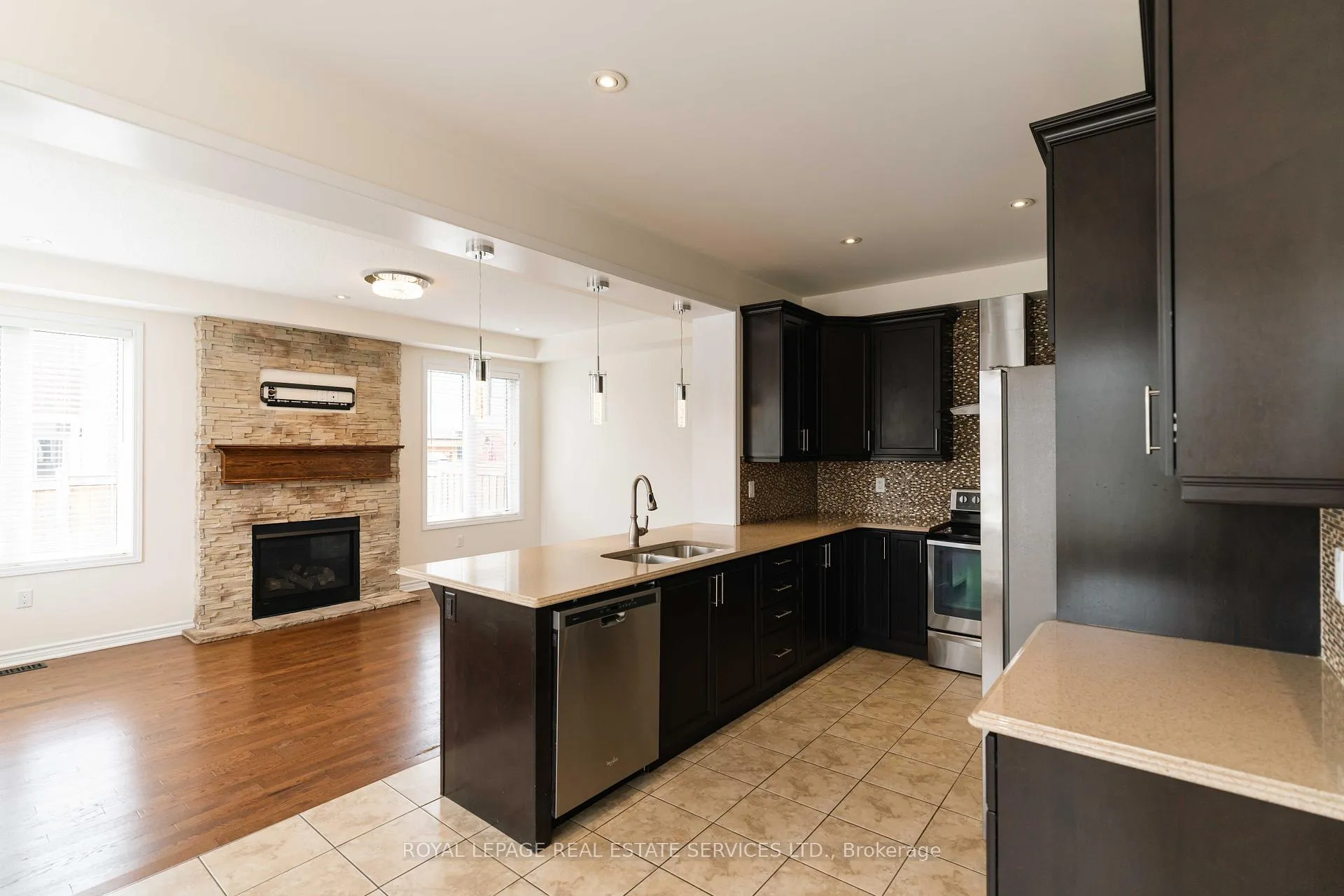 Photo 11 of 974 Penson Crescent, Milton, Coates — HOMEH