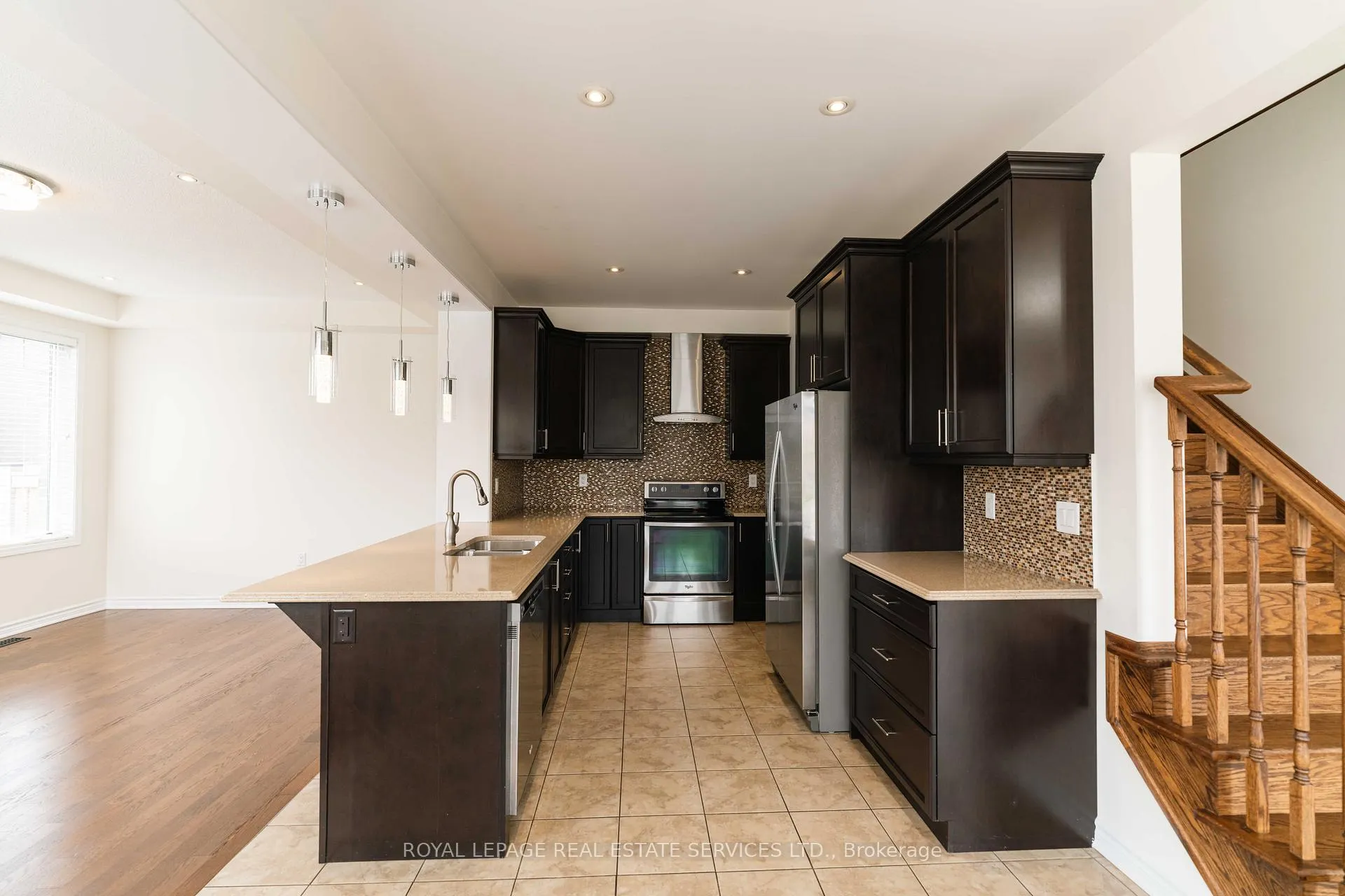 Photo 13 of 974 Penson Crescent, Milton, Coates — HOMEH