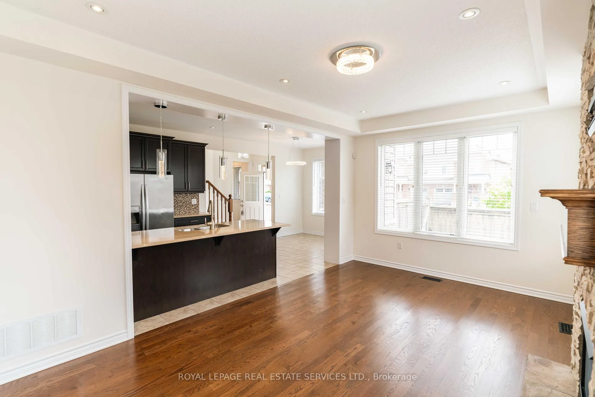 Photo 17 of 974 Penson Crescent, Milton, Coates — HOMEH