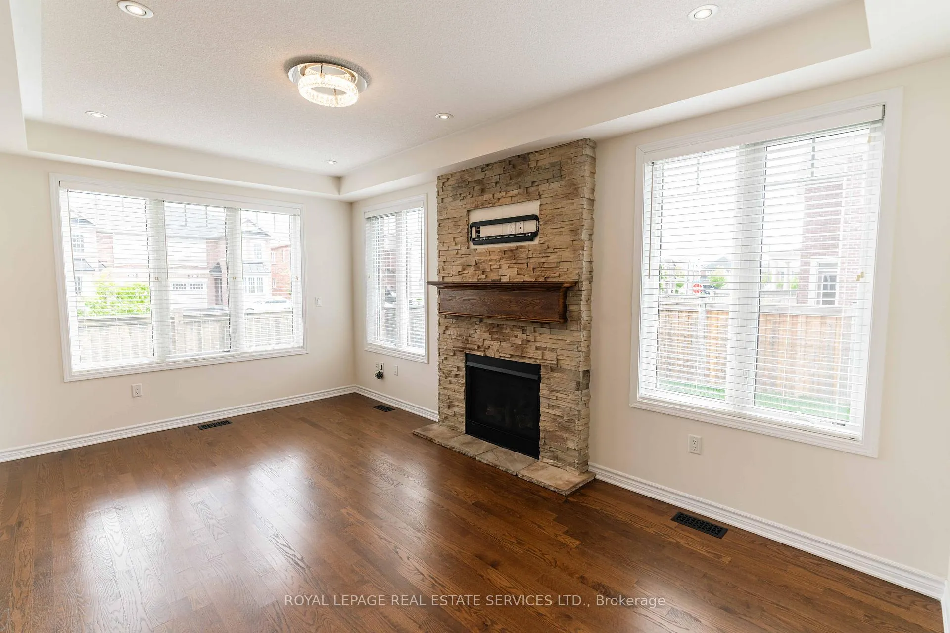 Photo 18 of 974 Penson Crescent, Milton, Coates — HOMEH