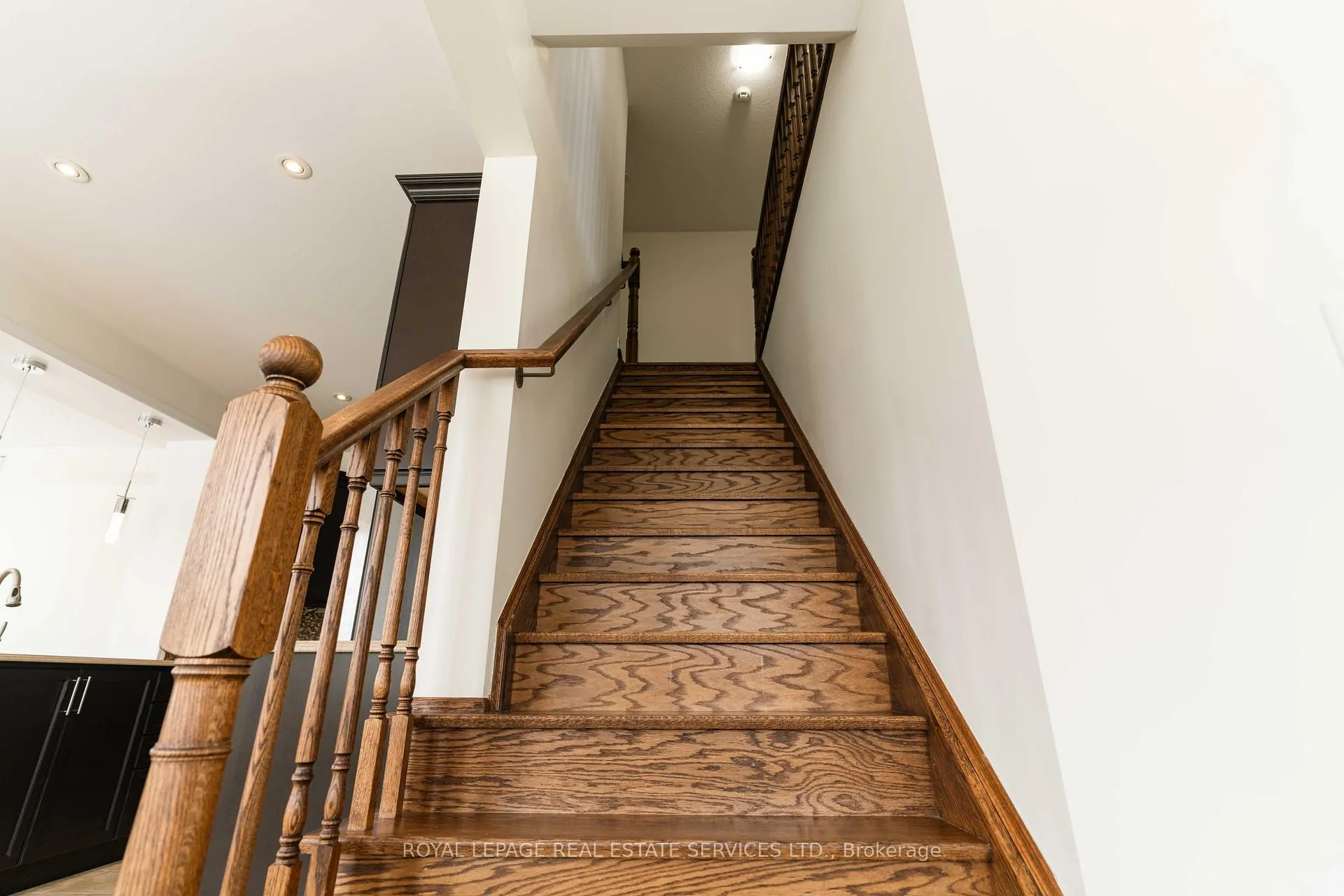 Photo 20 of 974 Penson Crescent, Milton, Coates — HOMEH