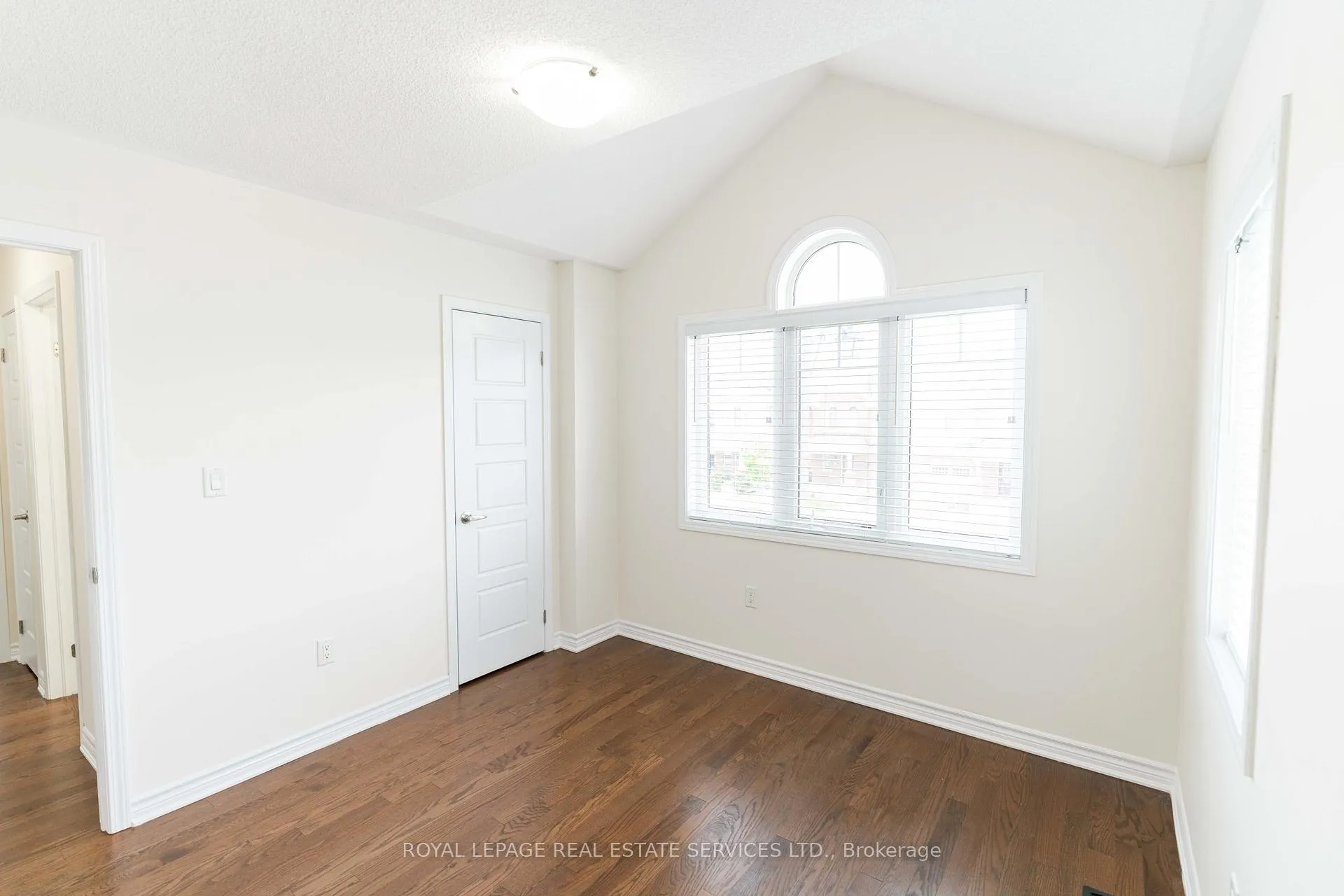Photo 30 of 974 Penson Crescent, Milton, Coates — HOMEH