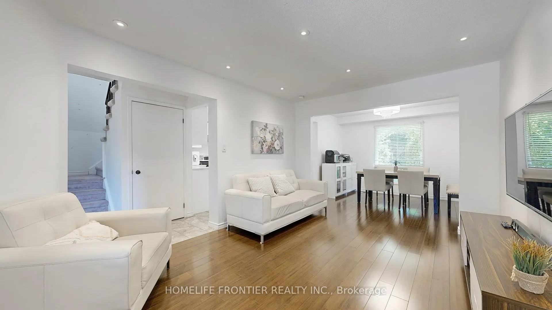 Photo 3 of 1644 Holly Hedge Drive, Pickering, Brock Ridge — HOMEH