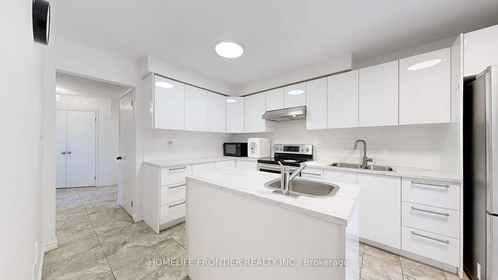 Photo 6 of 1644 Holly Hedge Drive, Pickering, Brock Ridge — HOMEH