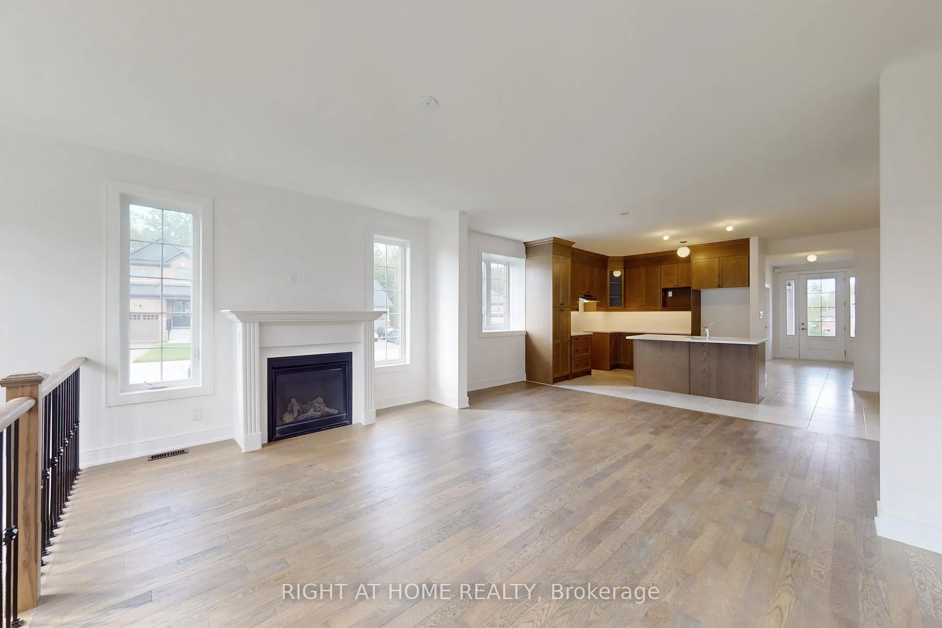 Photo 11 of 239 Wilcox Drive, Clearview, Stayner — HOMEH
