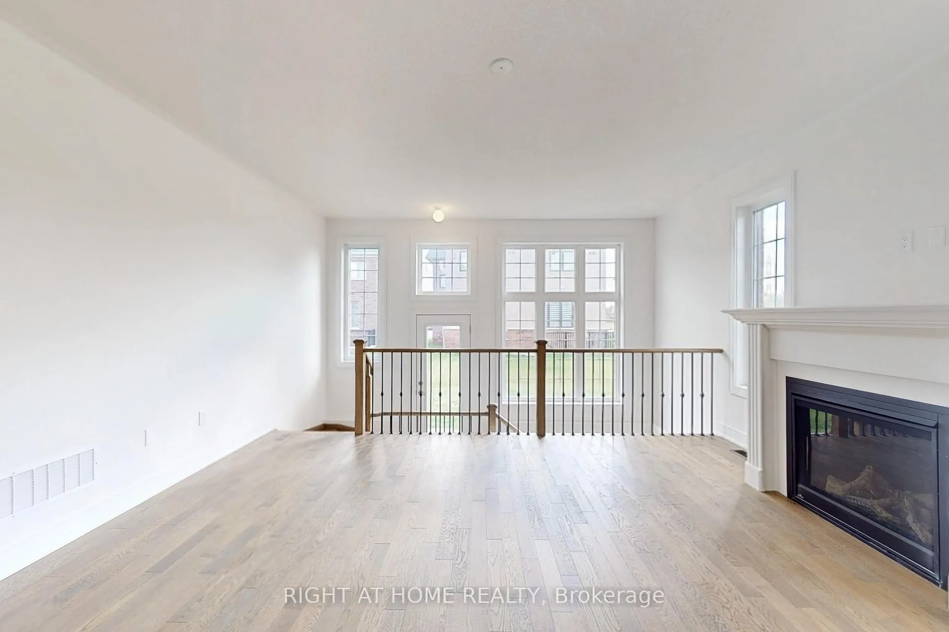 Photo 13 of 239 Wilcox Drive, Clearview, Stayner — HOMEH