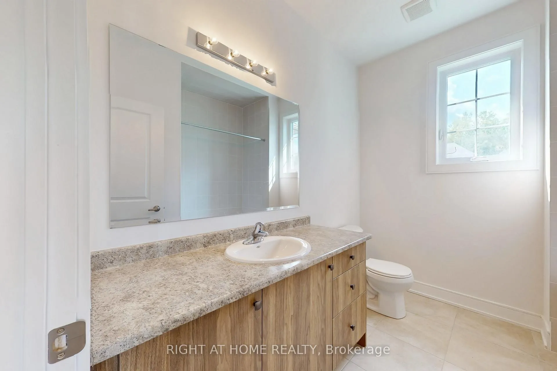 Photo 21 of 239 Wilcox Drive, Clearview, Stayner — HOMEH