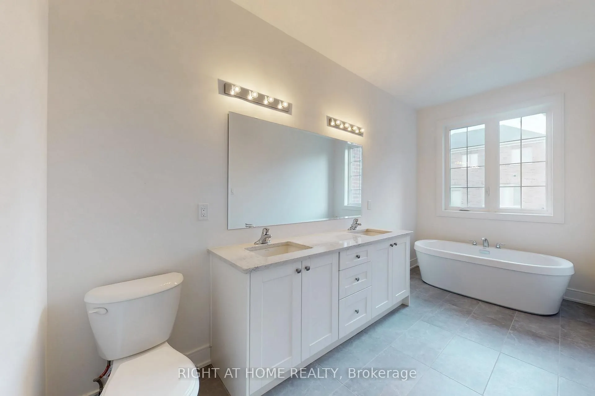 Photo 29 of 239 Wilcox Drive, Clearview, Stayner — HOMEH