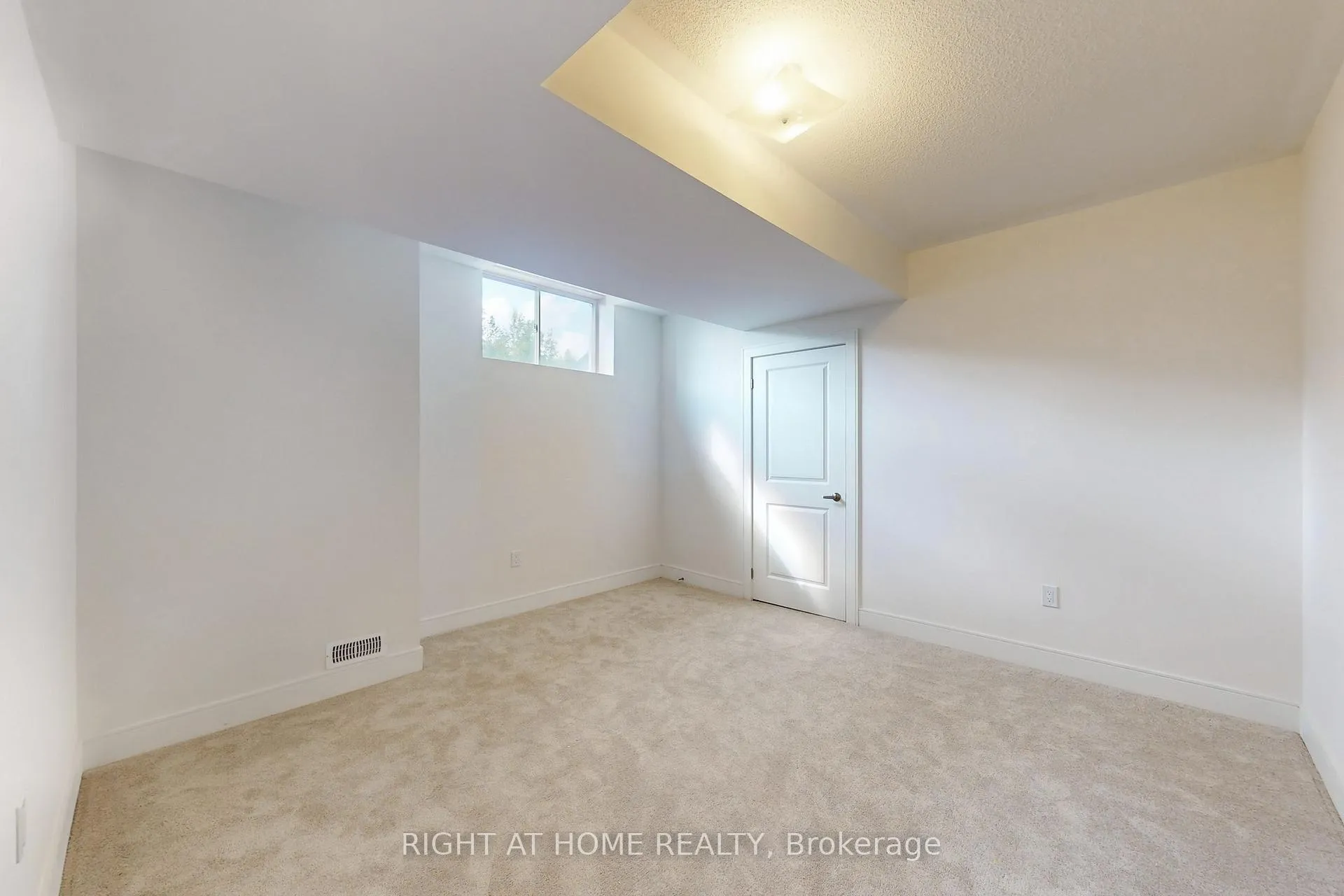Photo 31 of 239 Wilcox Drive, Clearview, Stayner — HOMEH