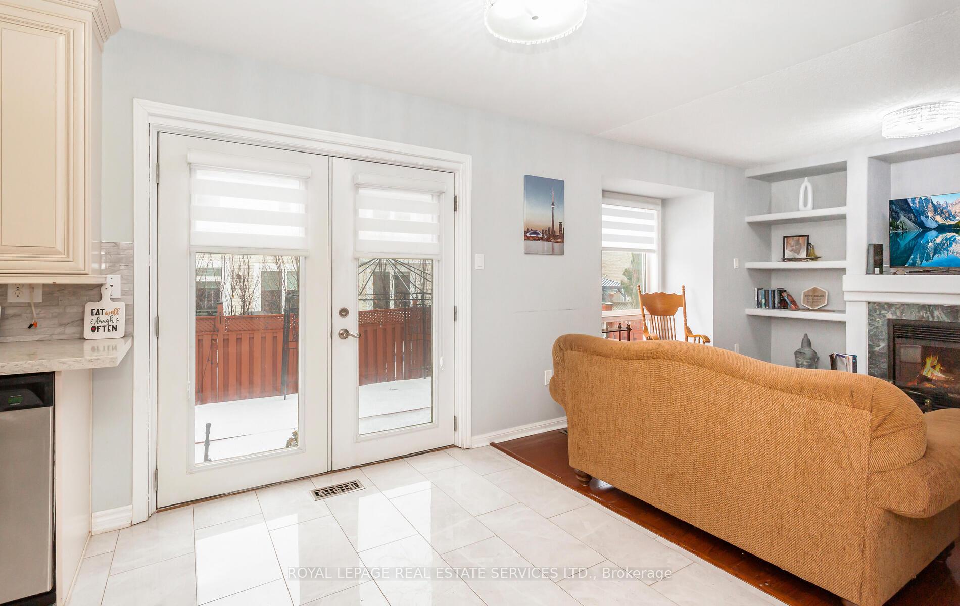 Photo 7 of 5050 Bunton Crescent, Burlington, Orchard — HOMEH