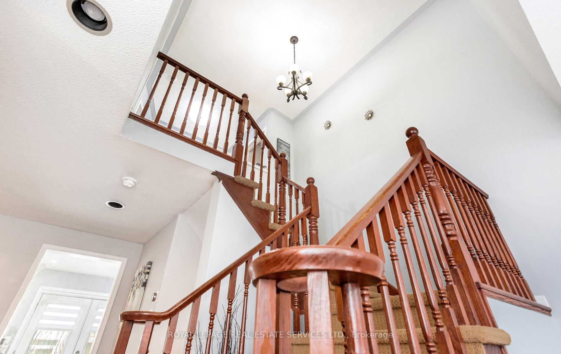 Photo 15 of 5050 Bunton Crescent, Burlington, Orchard — HOMEH