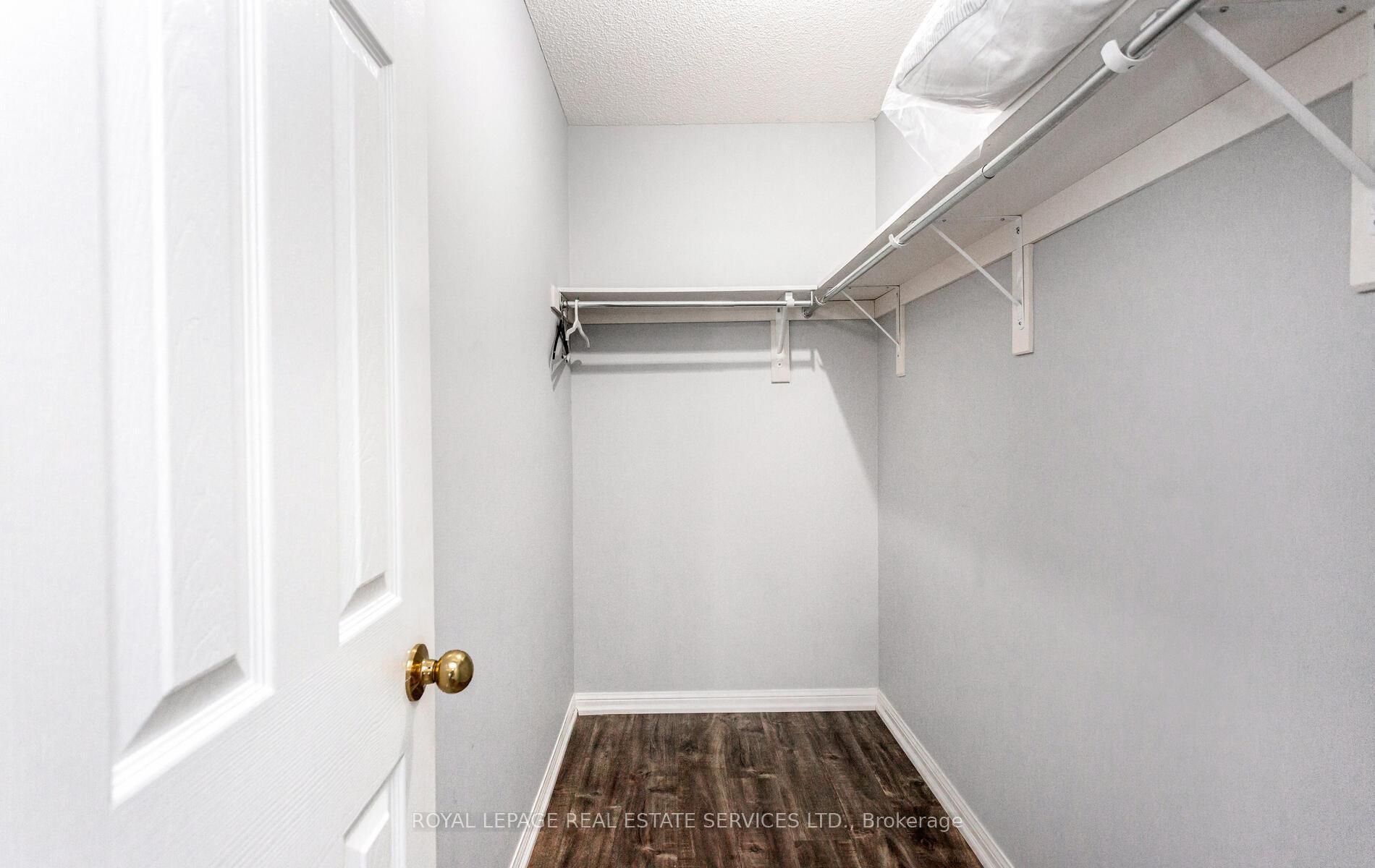 Photo 22 of 5050 Bunton Crescent, Burlington, Orchard — HOMEH