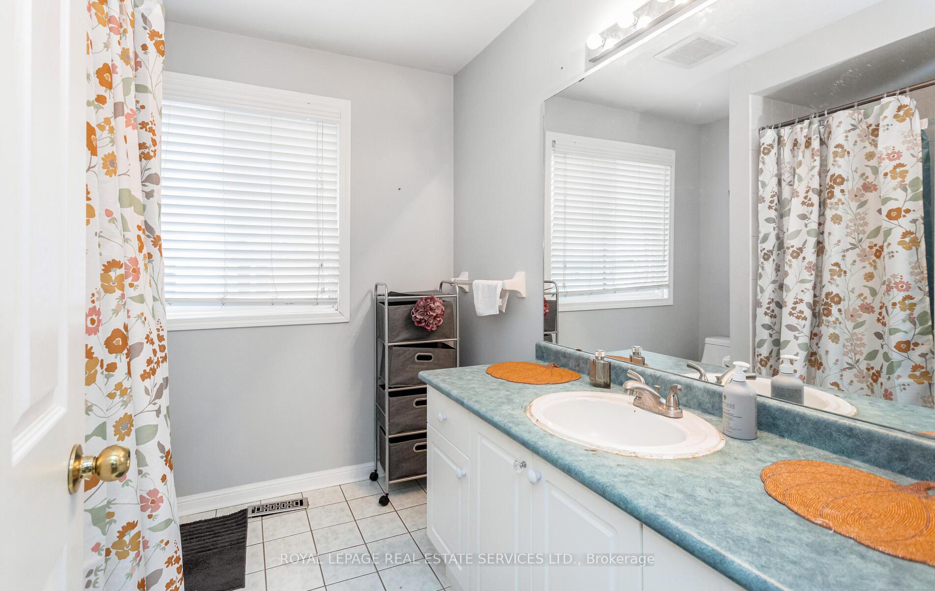 Photo 23 of 5050 Bunton Crescent, Burlington, Orchard — HOMEH