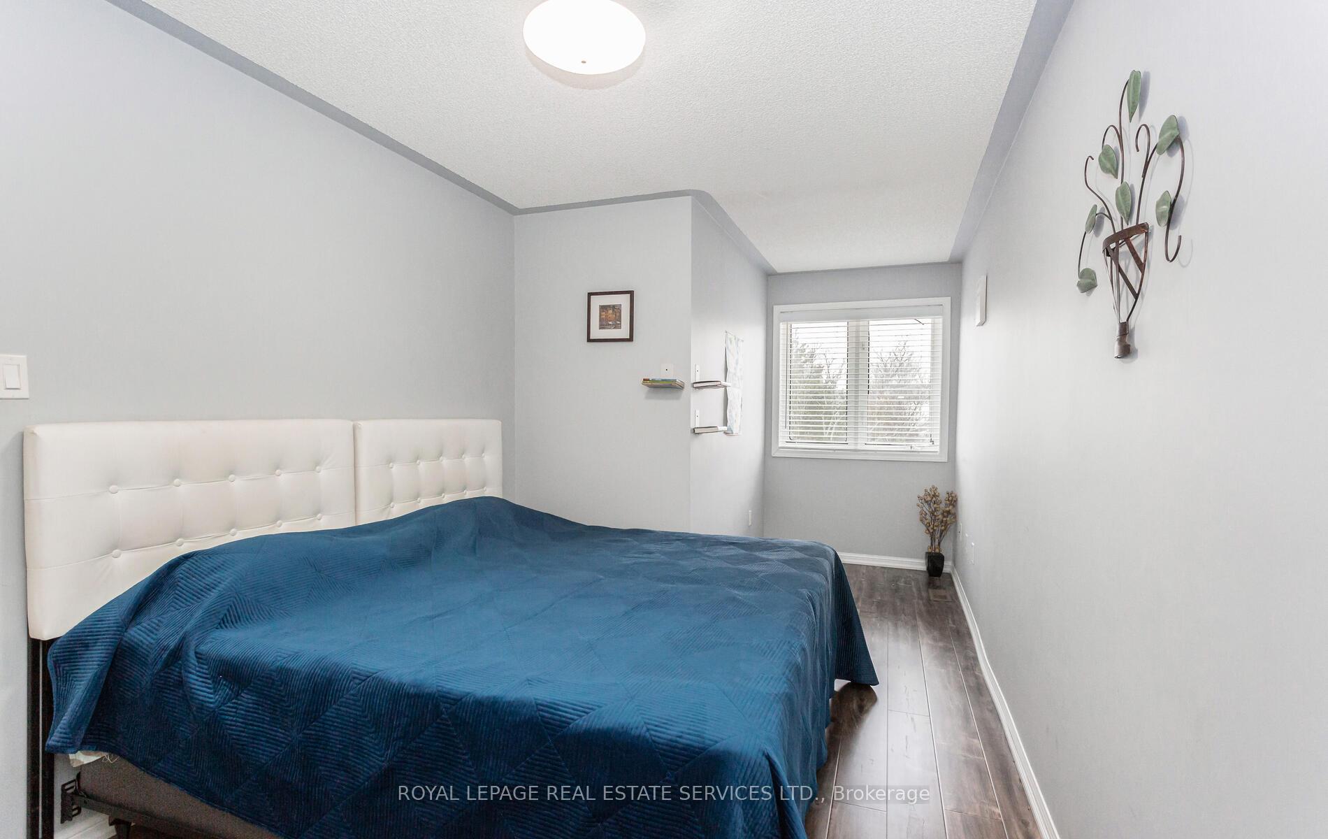 Photo 24 of 5050 Bunton Crescent, Burlington, Orchard — HOMEH