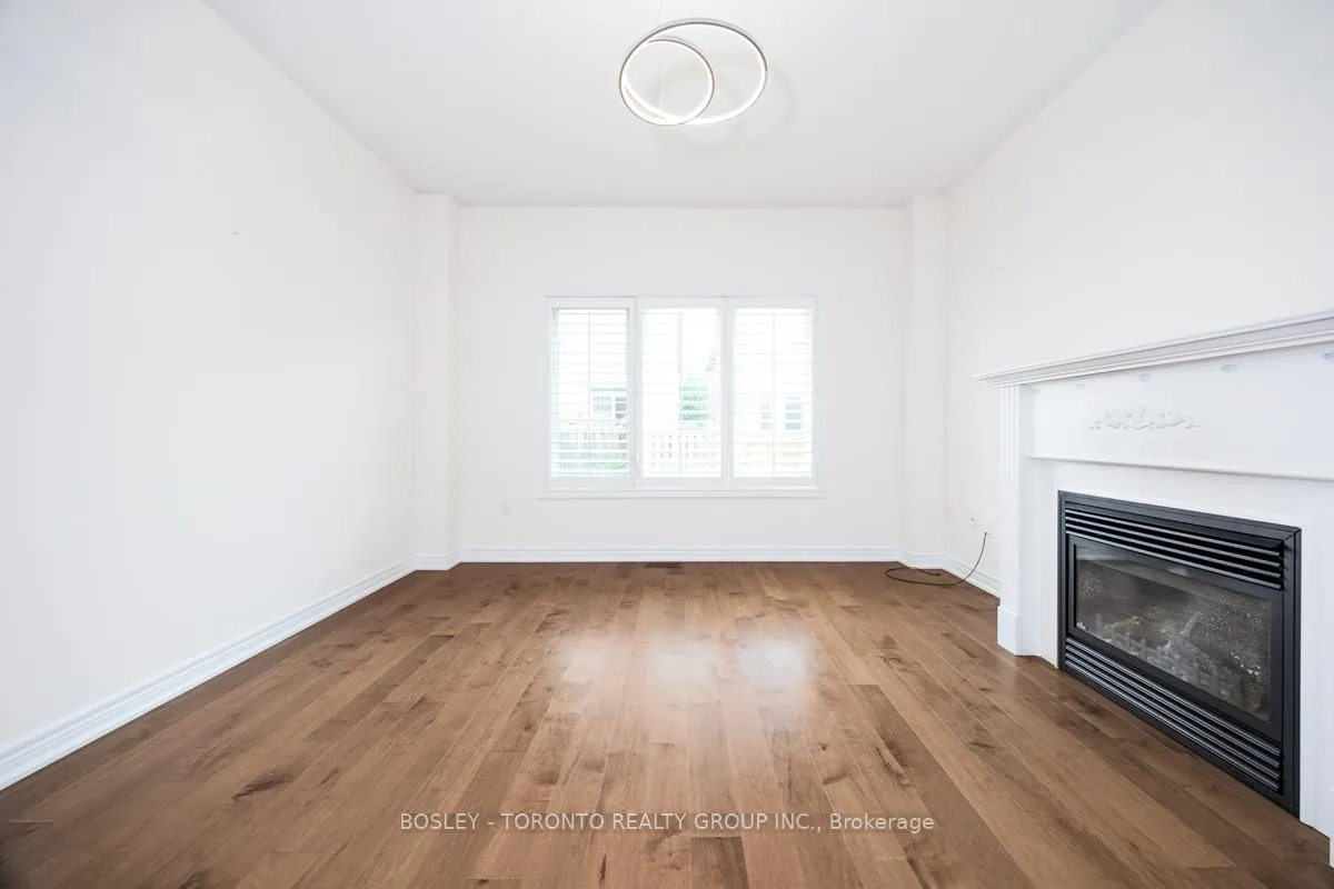 Photo 5 of 100 Ian Baron Avenue, Markham, Village Green-South Unionville — HOMEH