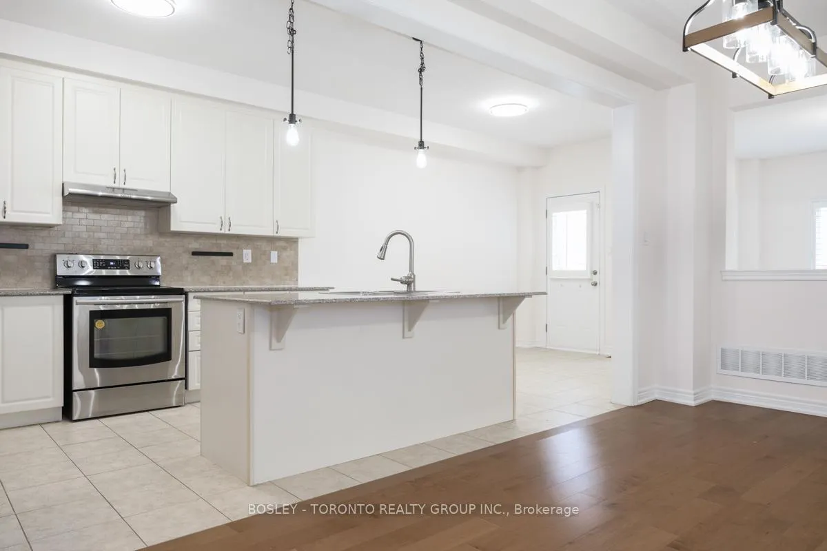 Photo 15 of 100 Ian Baron Avenue, Markham, Village Green-South Unionville — HOMEH