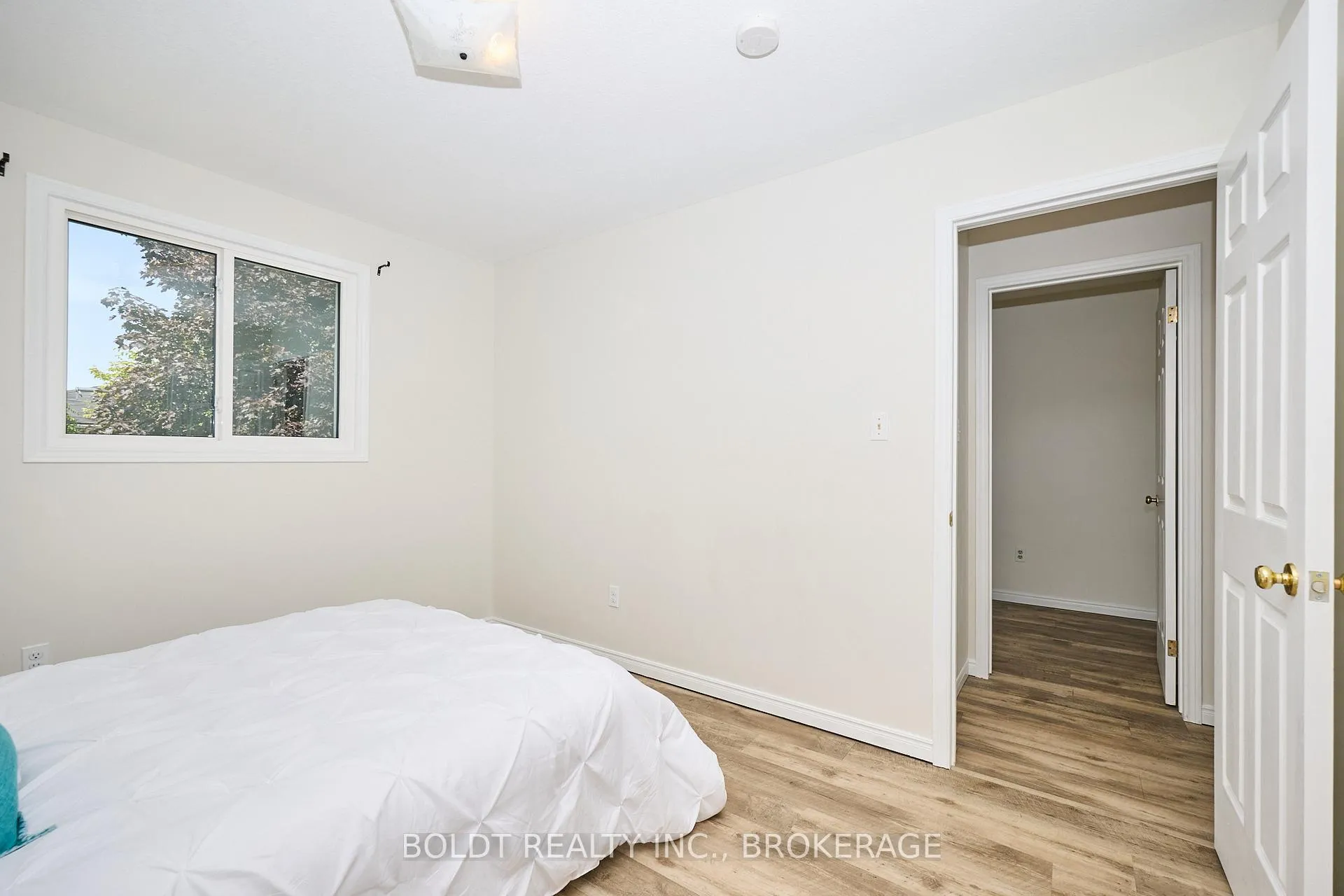 Photo 16 of 19 Colborne Street, Thorold, Thorold Downtown — HOMEH