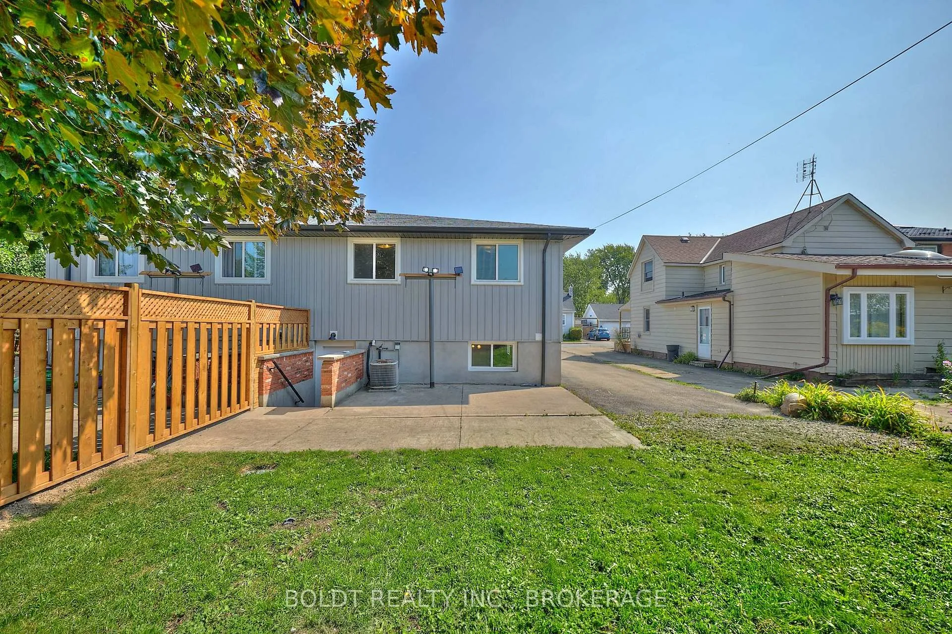 Photo 31 of 19 Colborne Street, Thorold, Thorold Downtown — HOMEH