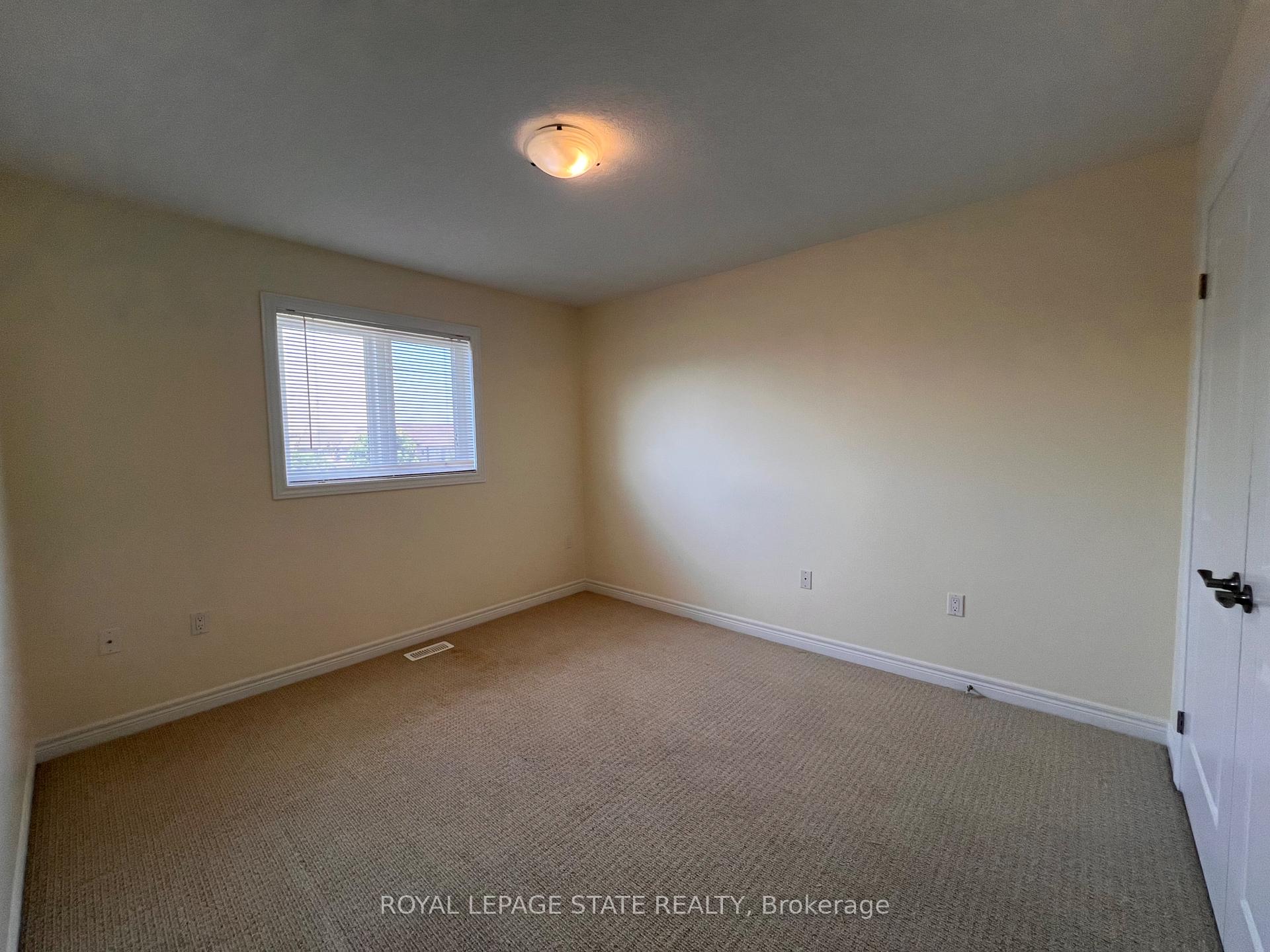 Photo 19 of Unit 3, 8 Lakelawn Road, Grimsby, Grimsby Beach — HOMEH