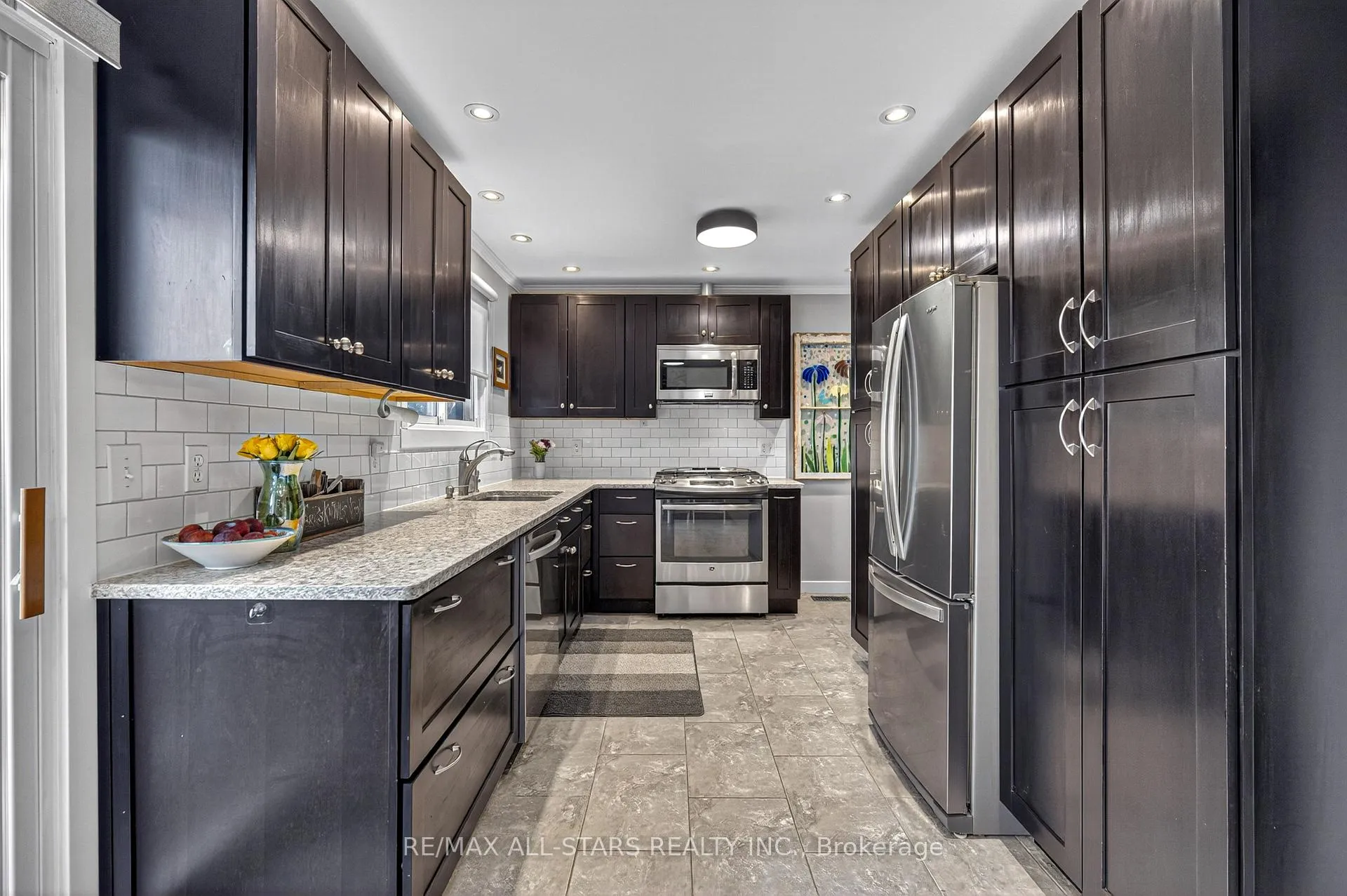 Photo 8 of 1565 Cherryhill Road, Peterborough, Monaghan Ward 2 — HOMEH