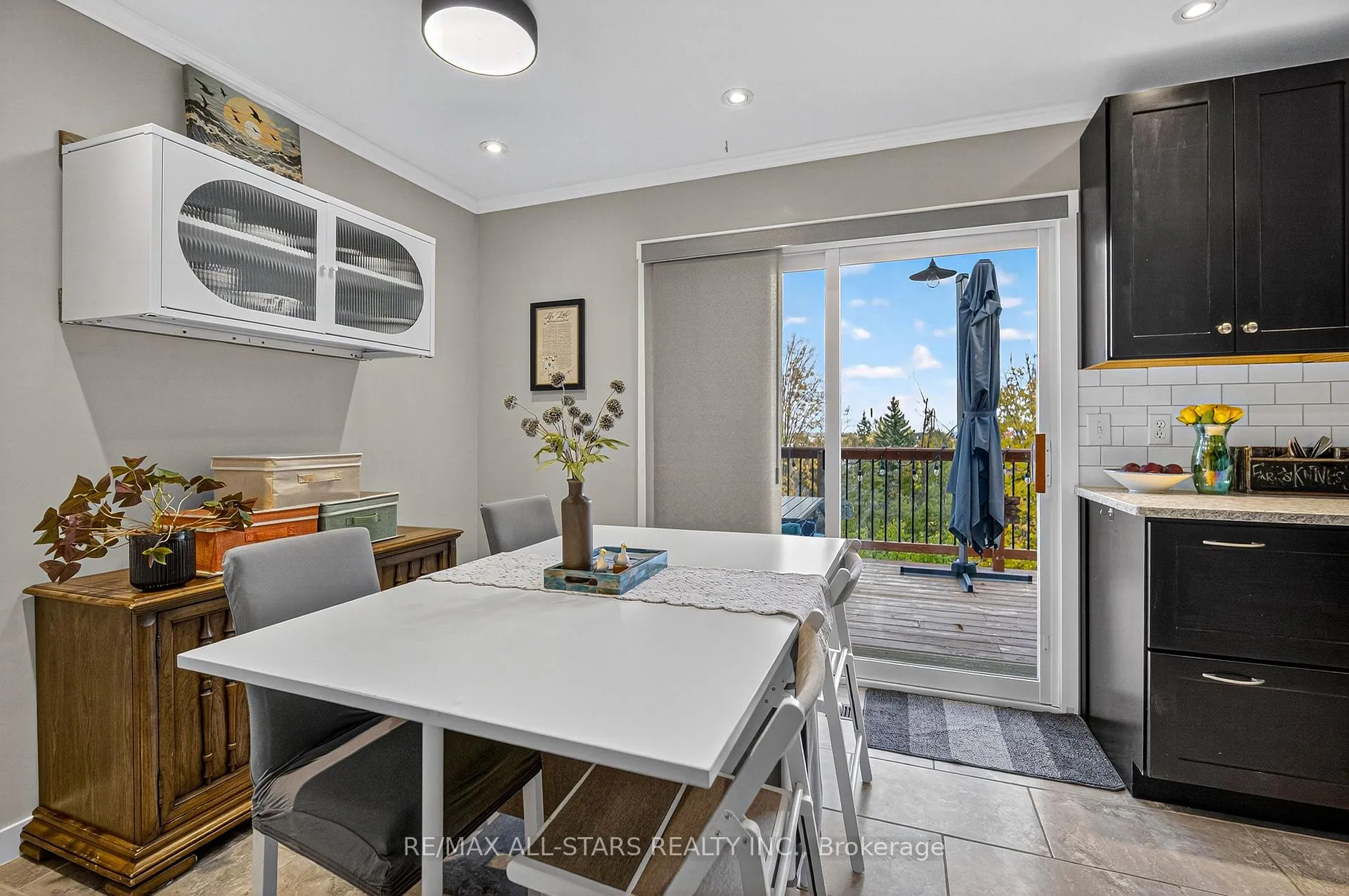 Photo 10 of 1565 Cherryhill Road, Peterborough, Monaghan Ward 2 — HOMEH