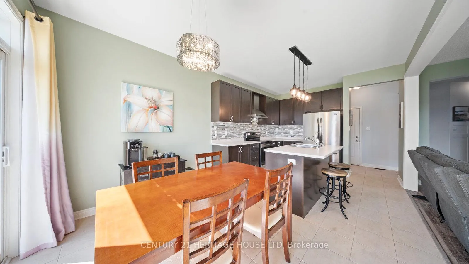Photo 13 of 119 Barlow Place, Brant, Paris — HOMEH