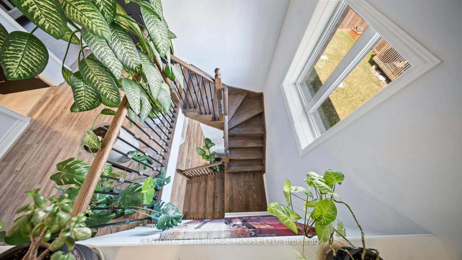 Photo 19 of 119 Barlow Place, Brant, Paris — HOMEH